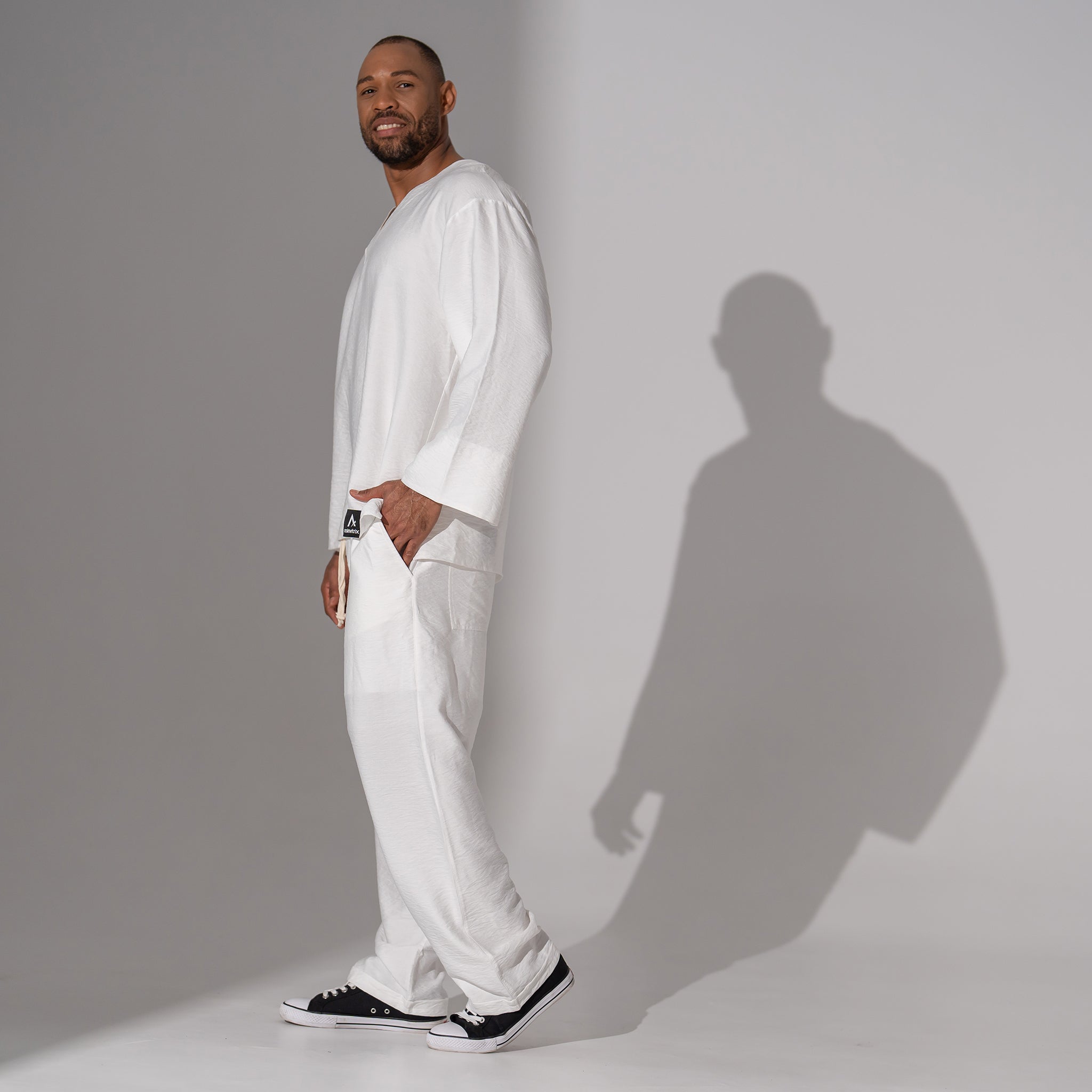 Asimetrix: Pantaloni lungi drepti din in alb