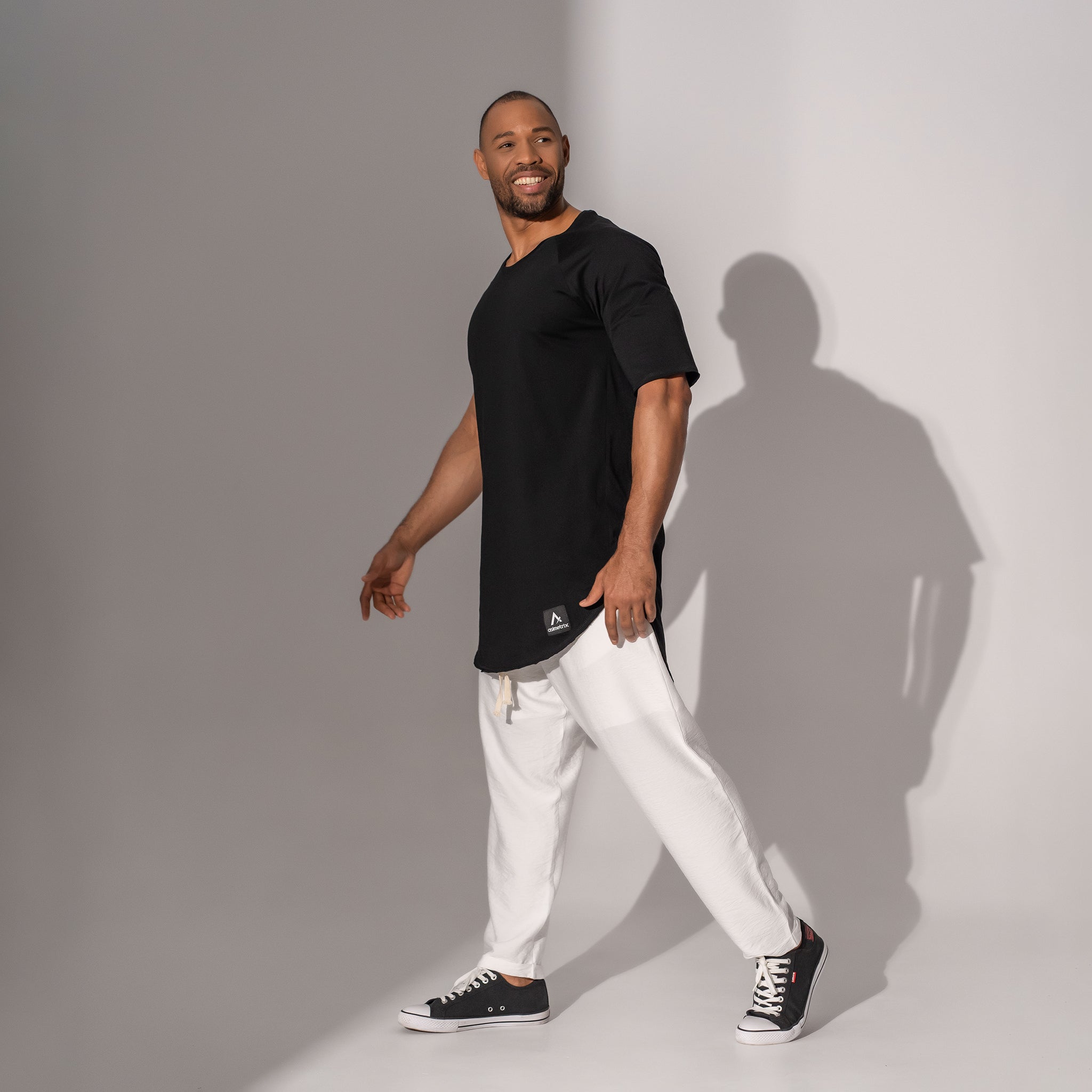 Asimetrix: Tricou long line cu maneca pana la cot din bumbac negru