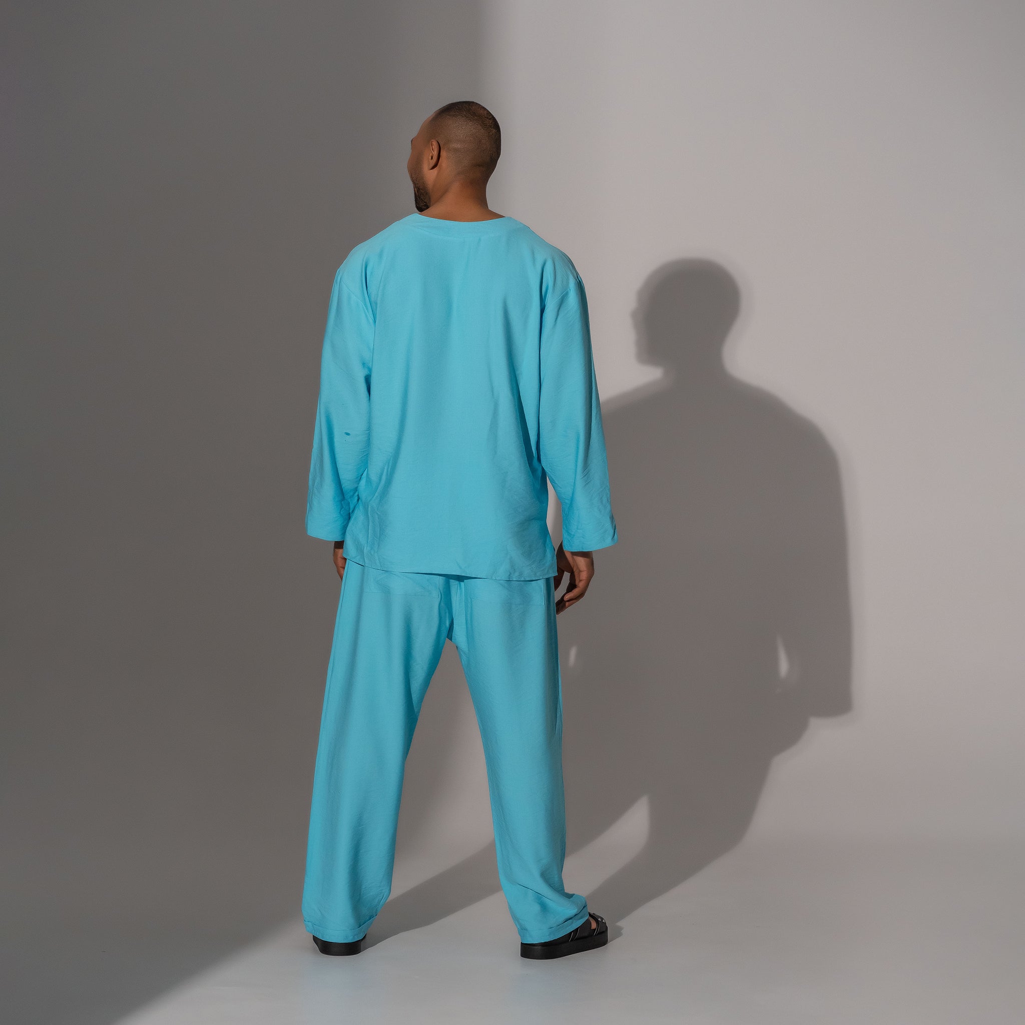 Asimetrix: Pantaloni lungi drepti din in bleu