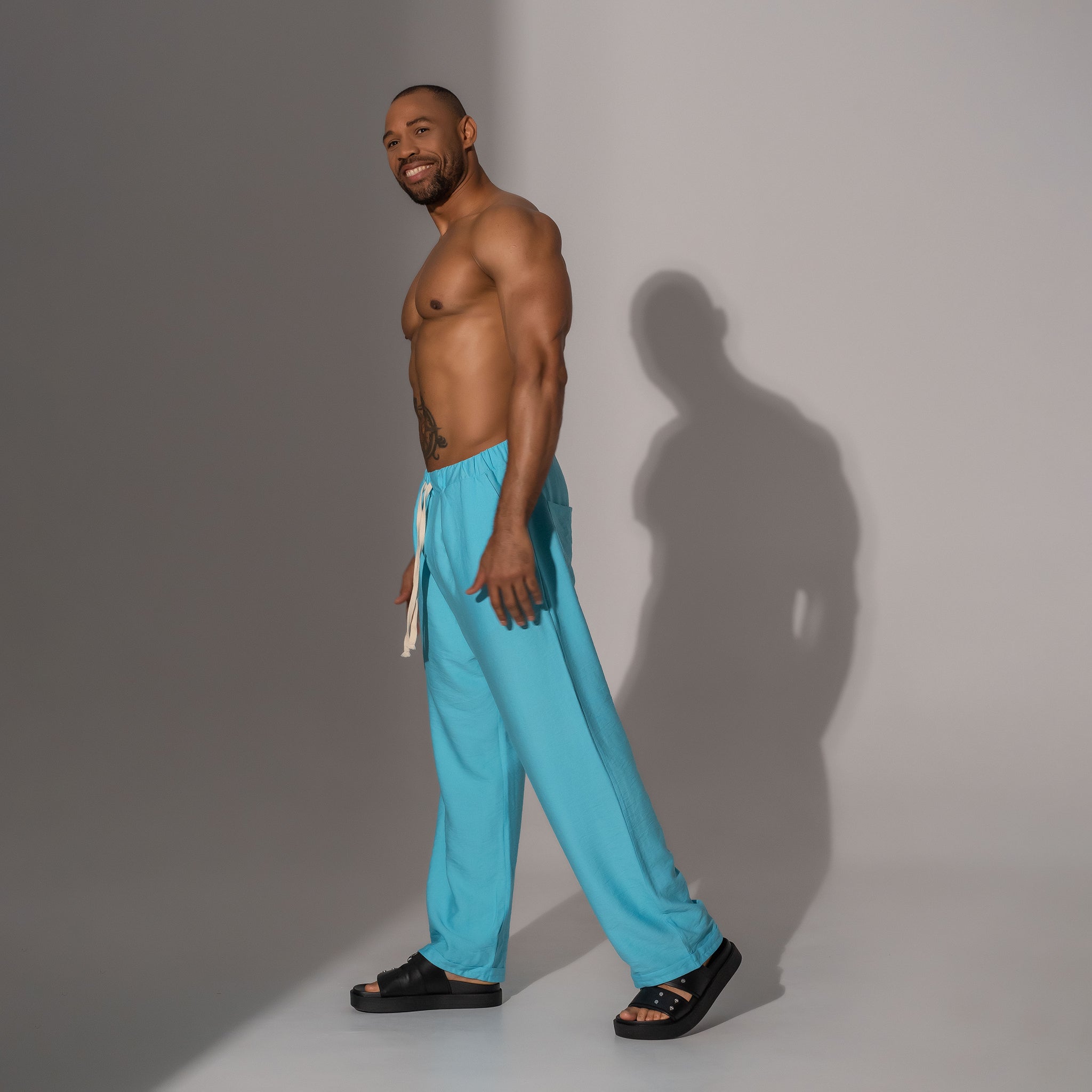 Asimetrix: Pantaloni lungi drepti din in bleu