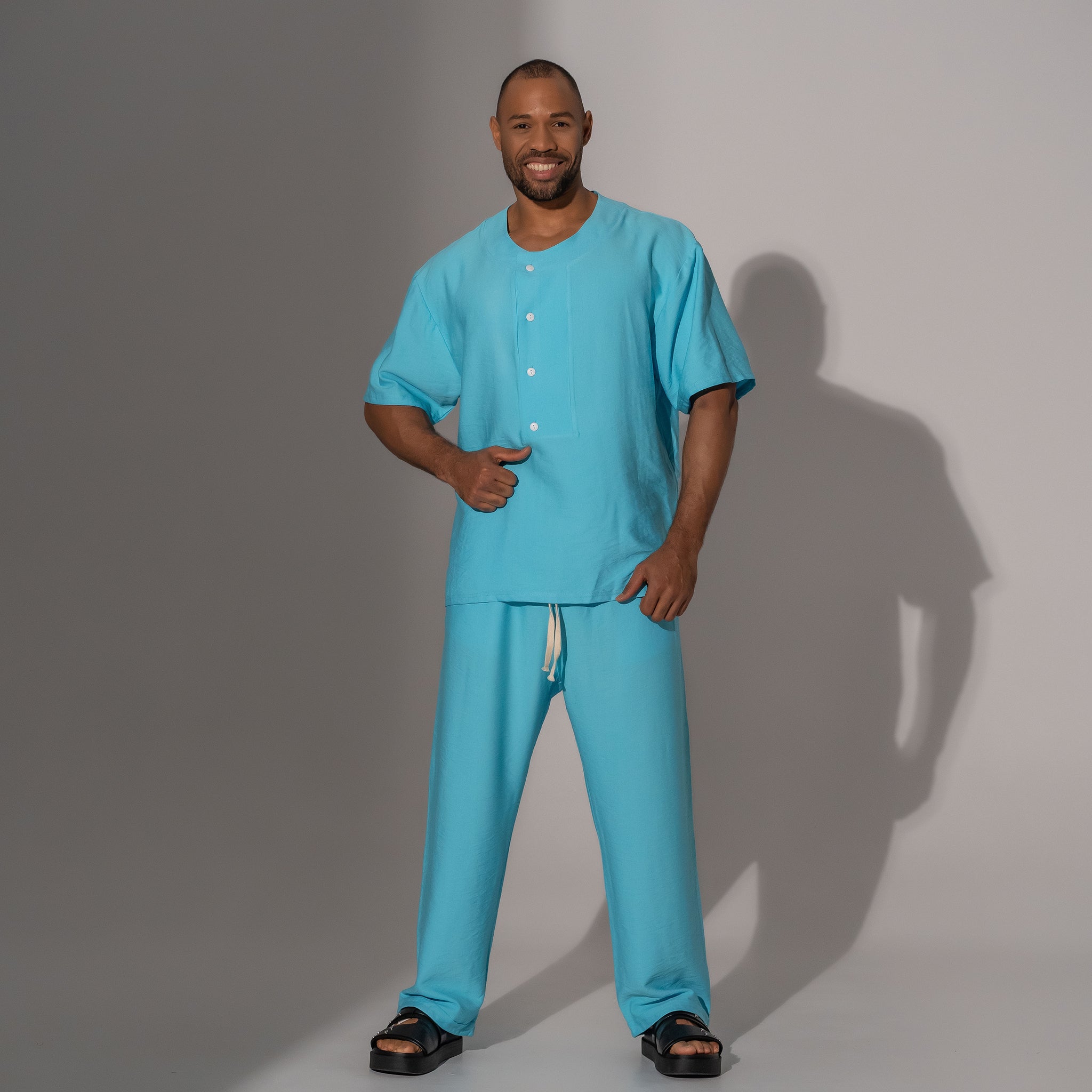 Asimetrix: Bluza long line cu nasturi si maneca scurta din in bleu