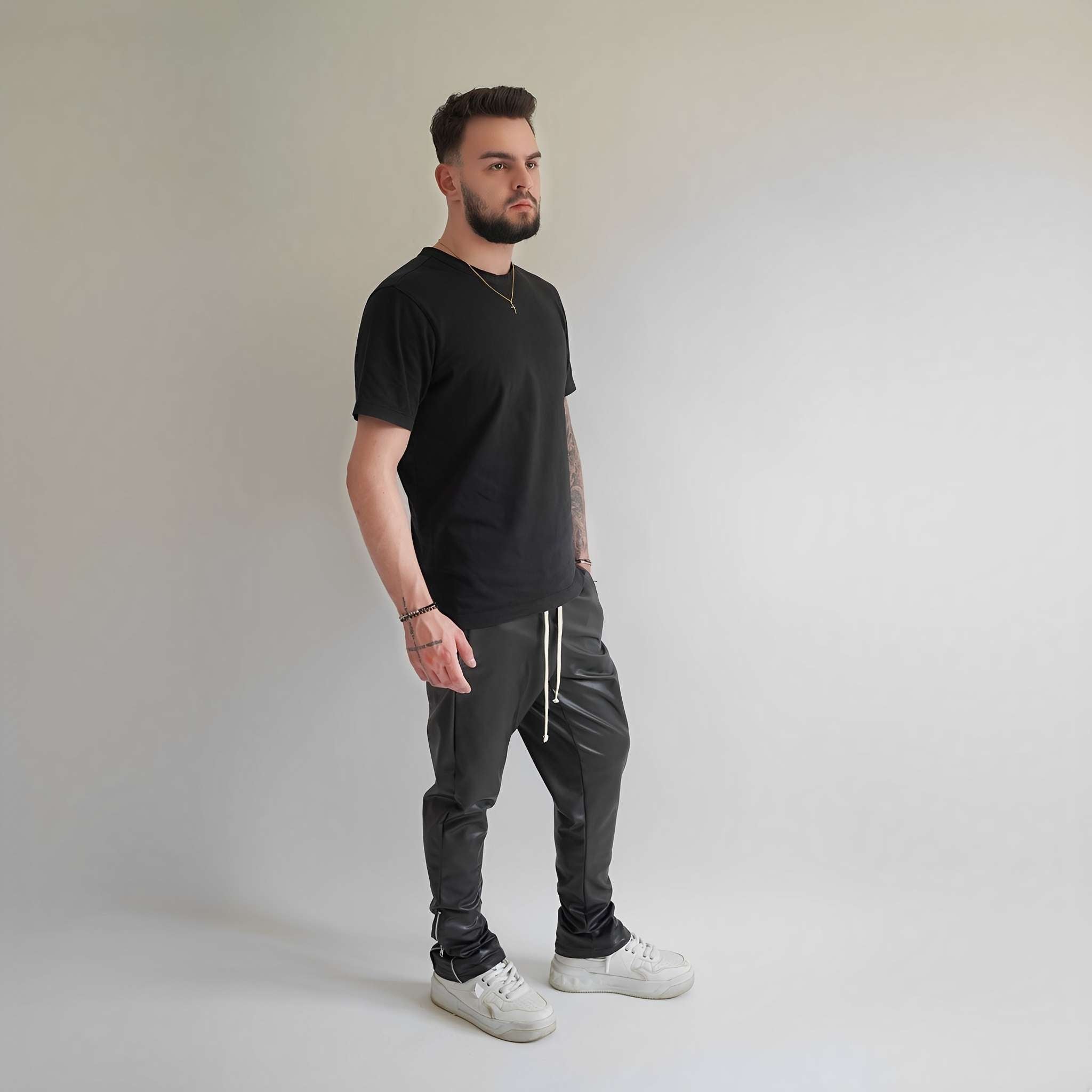 Pantaloni din piele ecologică cu tur lăsat