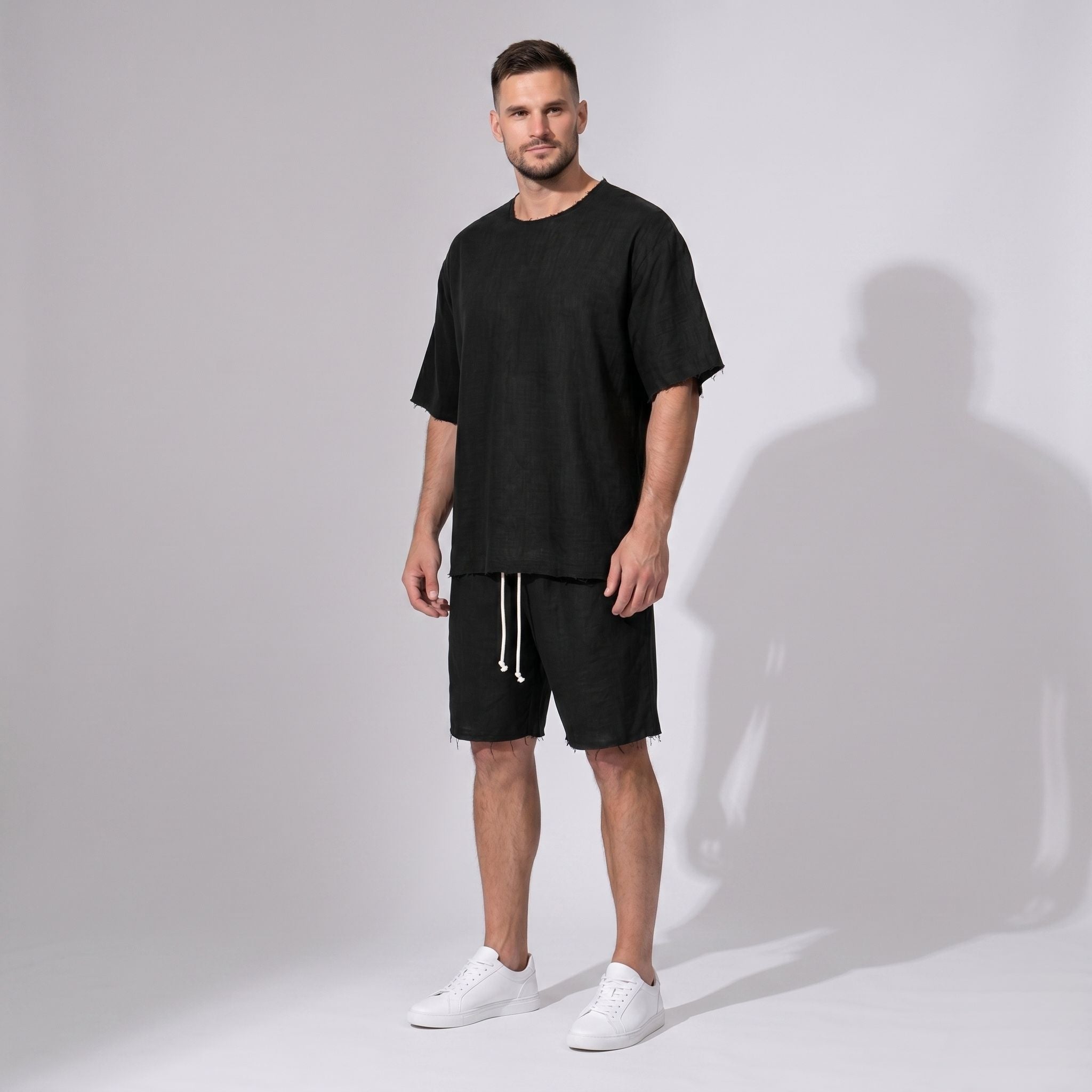 Bluză oversized bărbați din in negru, cu tiv raw – design fashion de vară