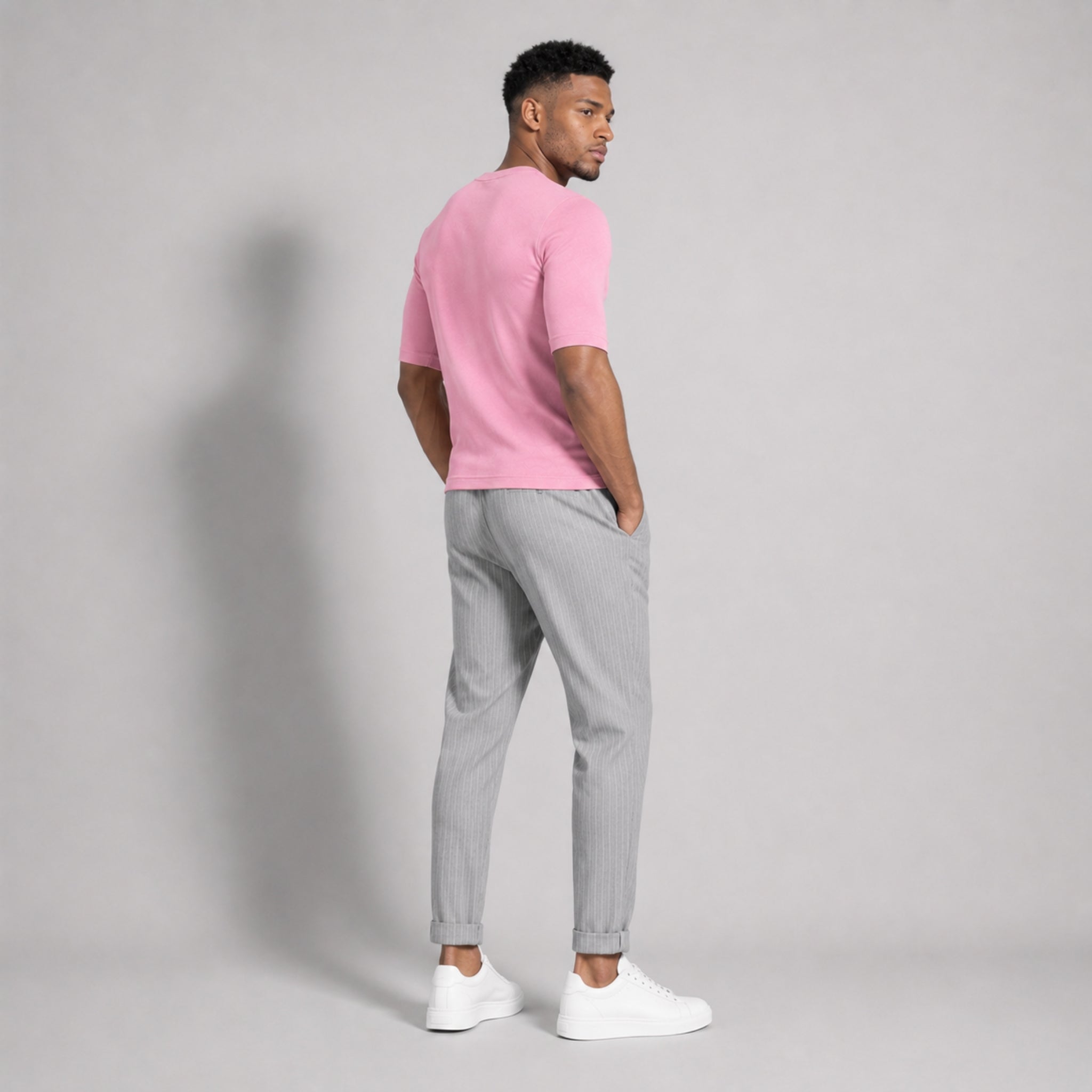 Tricou bărbați roz slim fit cu decolteu în V - Jersey Subțire, Respirabil, Calitate Premium