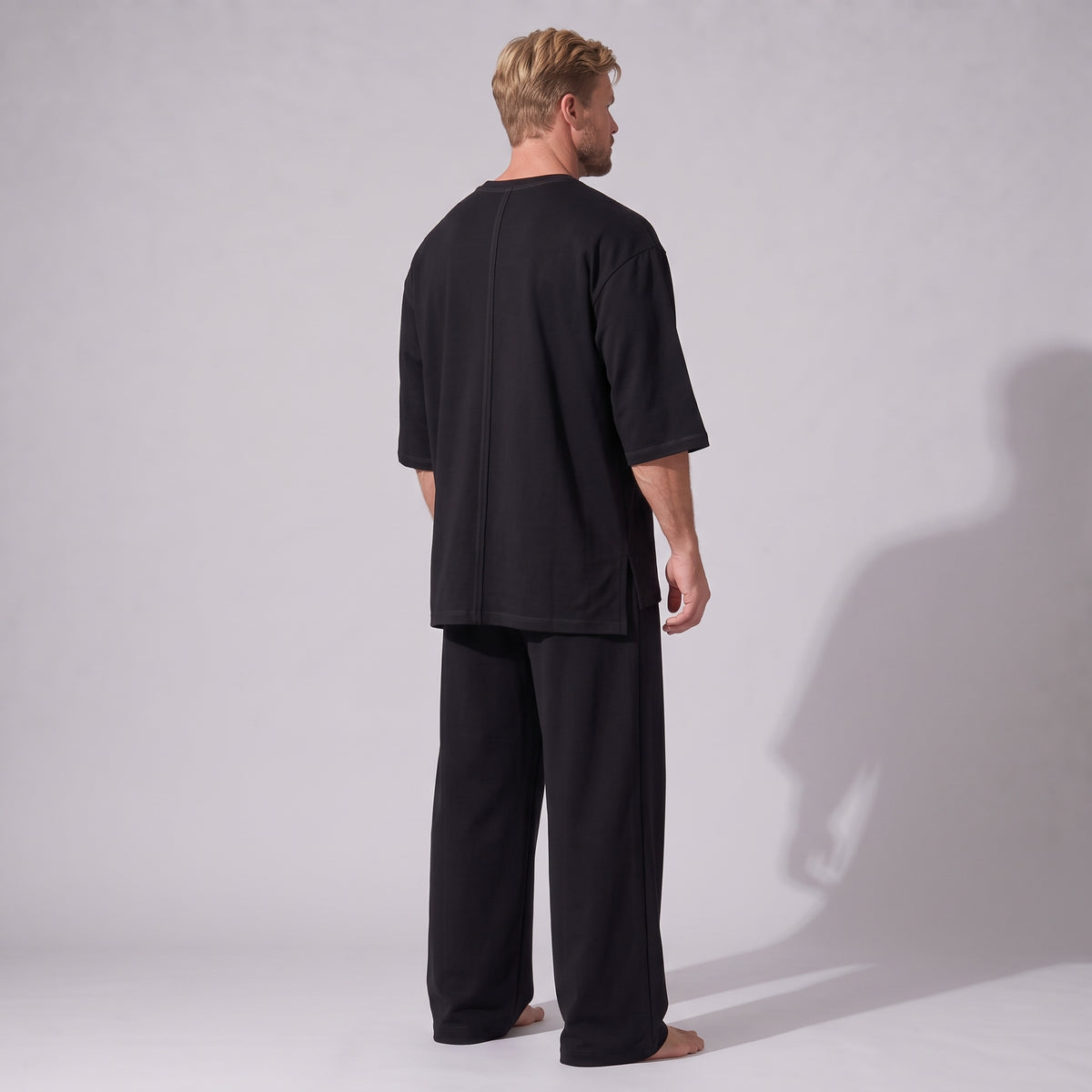 Tricou Bărbați Oversized Long Line din Bumbac 100% – Negru, Mâneci 3/4, Tivuri Raw