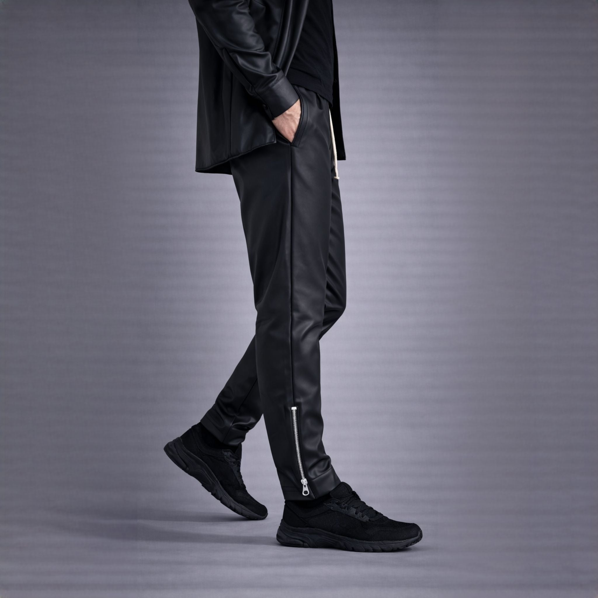 Pantaloni din piele ecologică cu tur lăsat