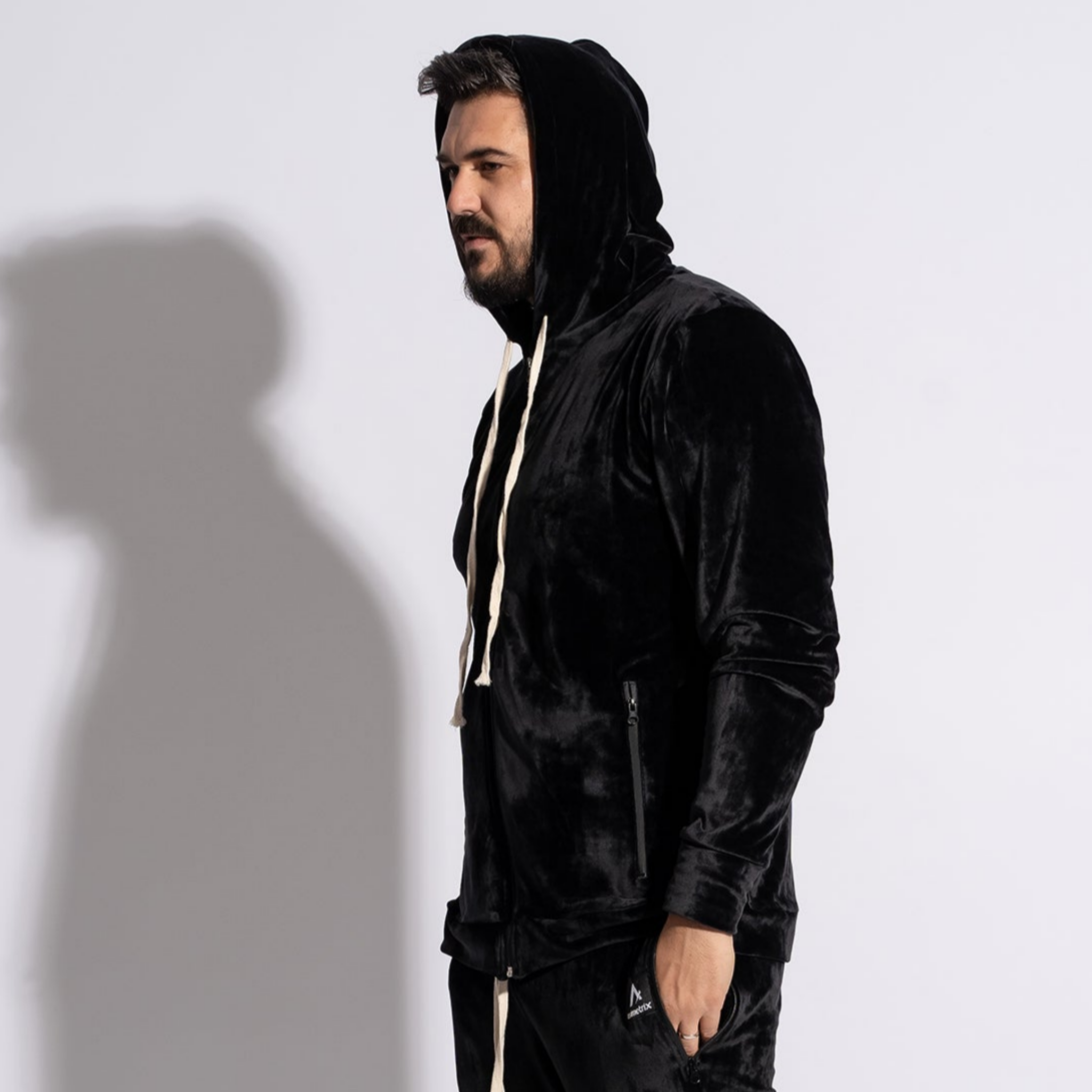 Hanorac bărbătesc long line negru din catifea premium, stil casual modern