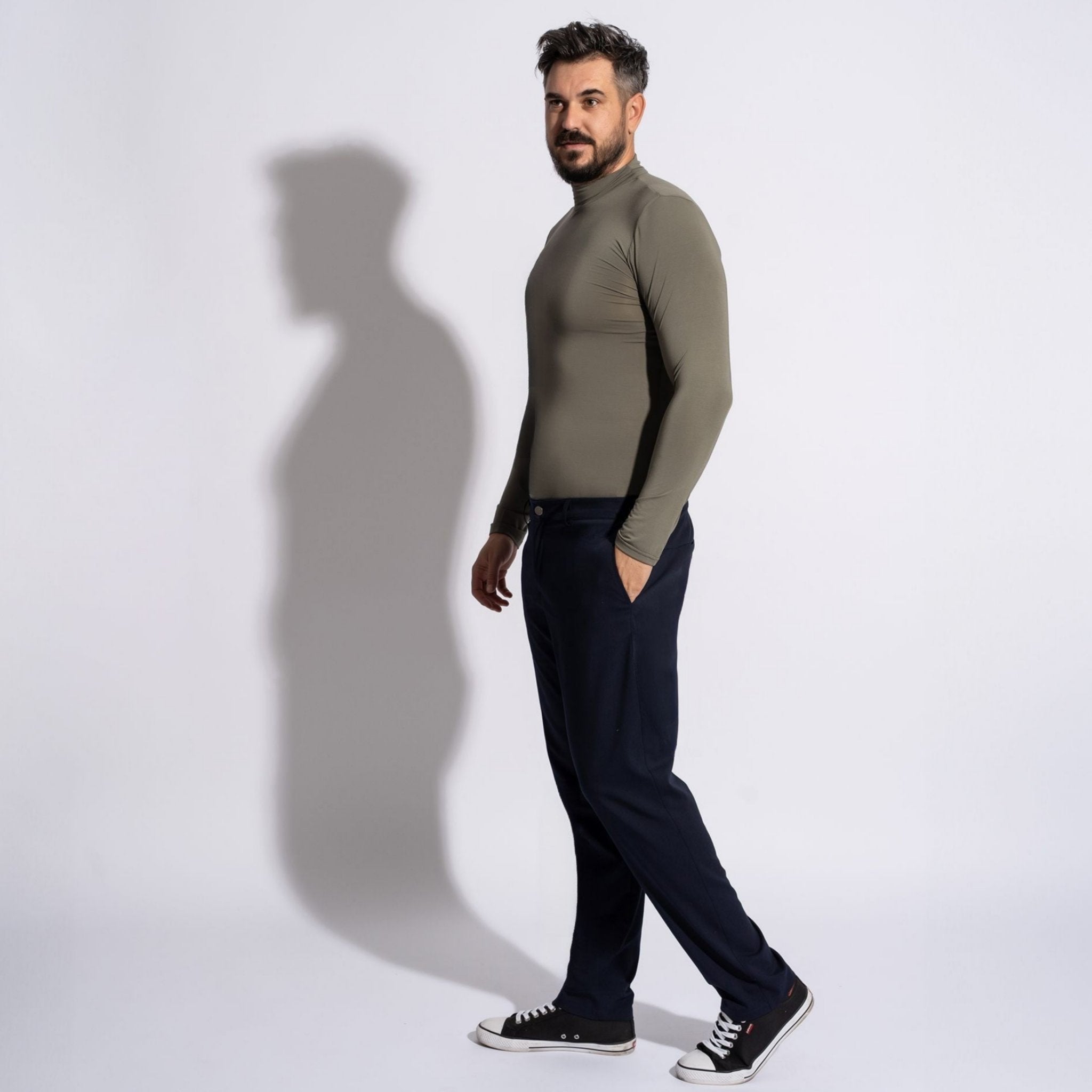 pantaloni barbatesti bleumarin conici