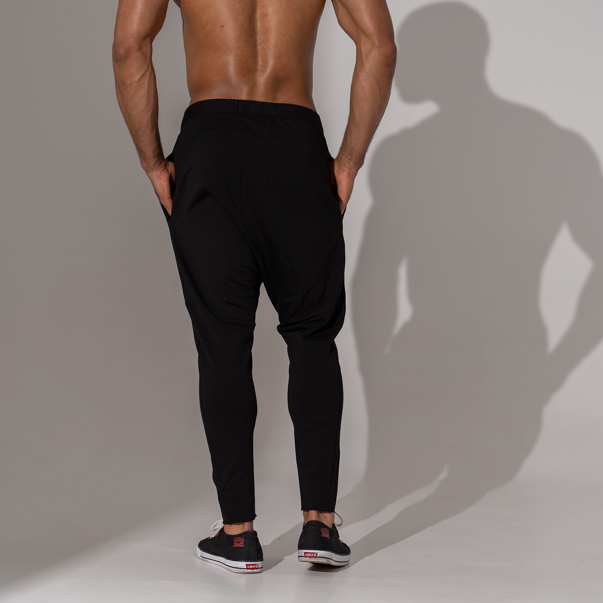 pantaloni barbatesti conici cu tur si buzunar triunghiular din fas