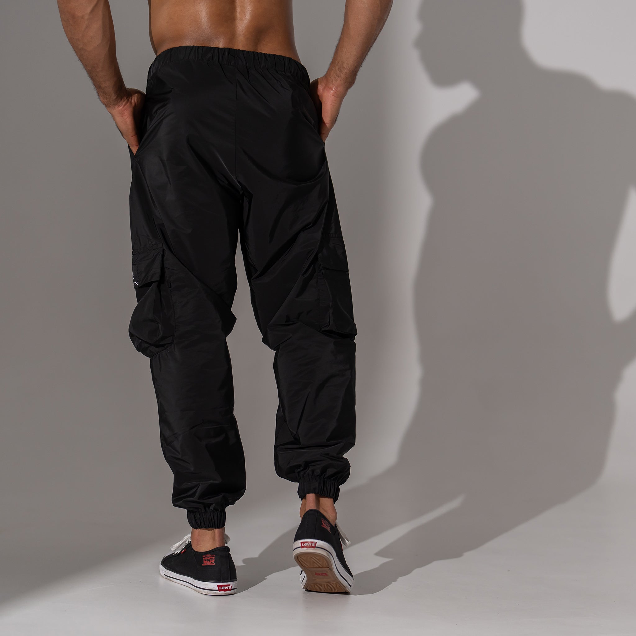 pantaloni cargo barbatesti negri din fas cu buzunare 3d