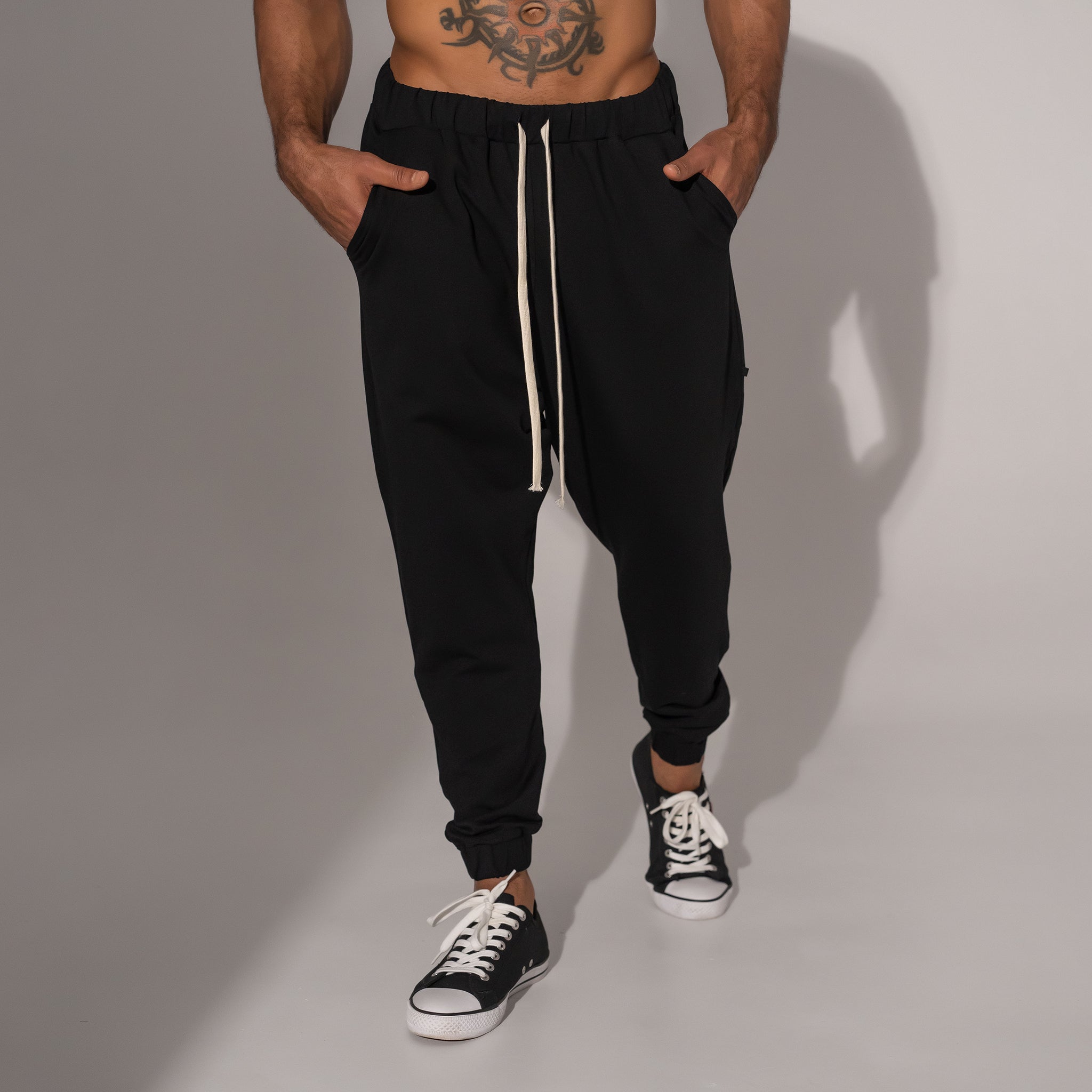 pantaloni de trening barbatesti conici cu tur lasat