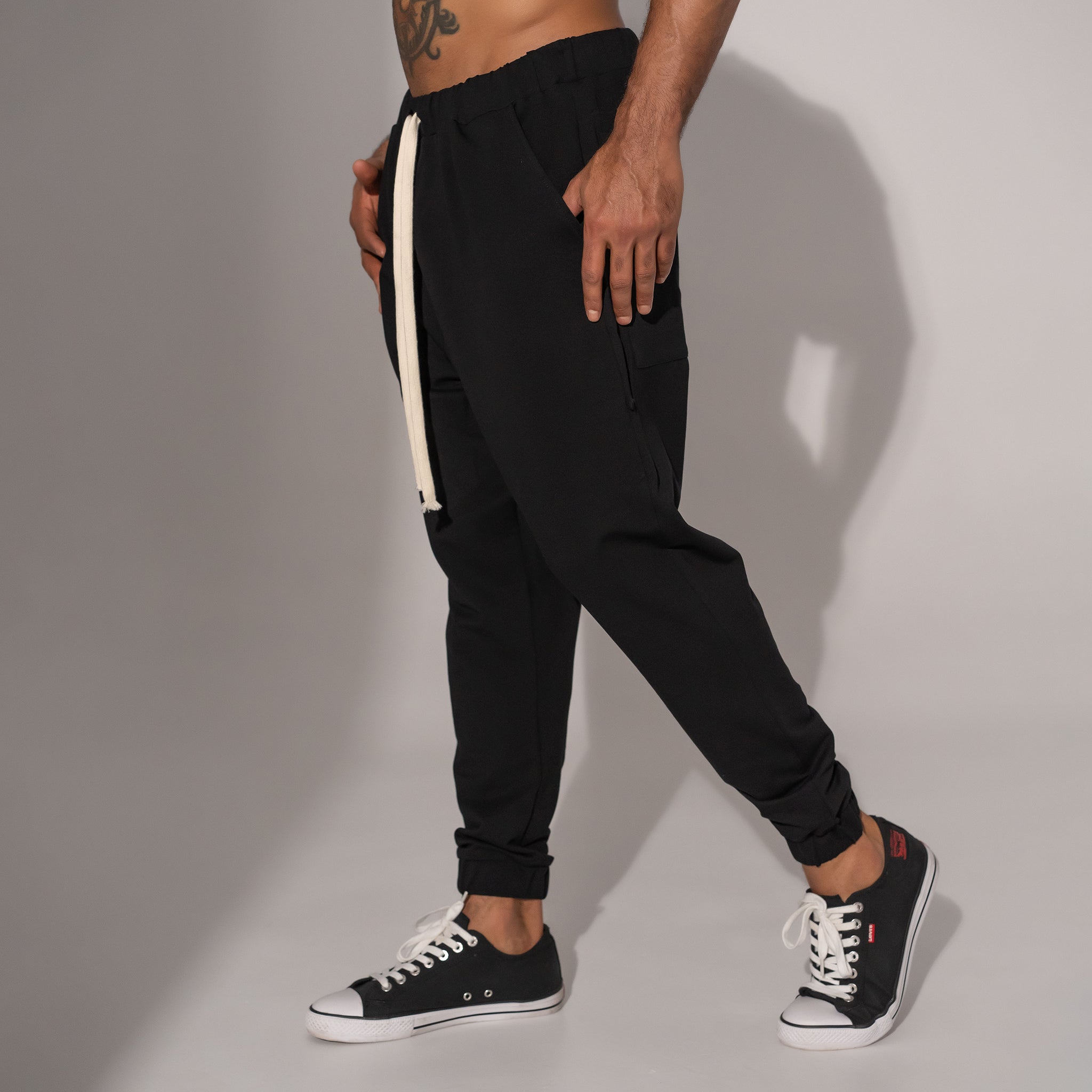 pantaloni de trening barbatesti conici cu tur lasat