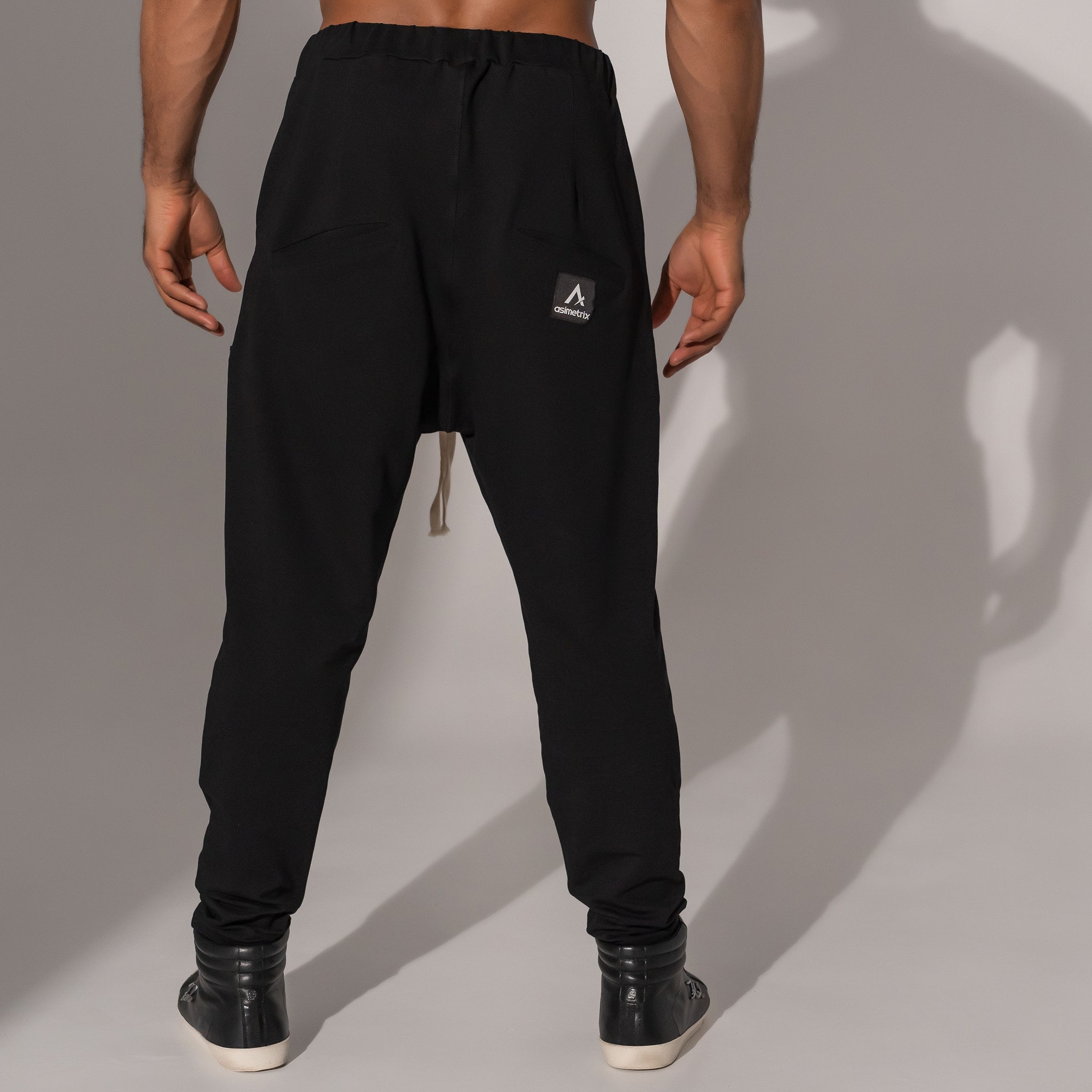 pantaloni de trening barbatesti conici cu tur lasat