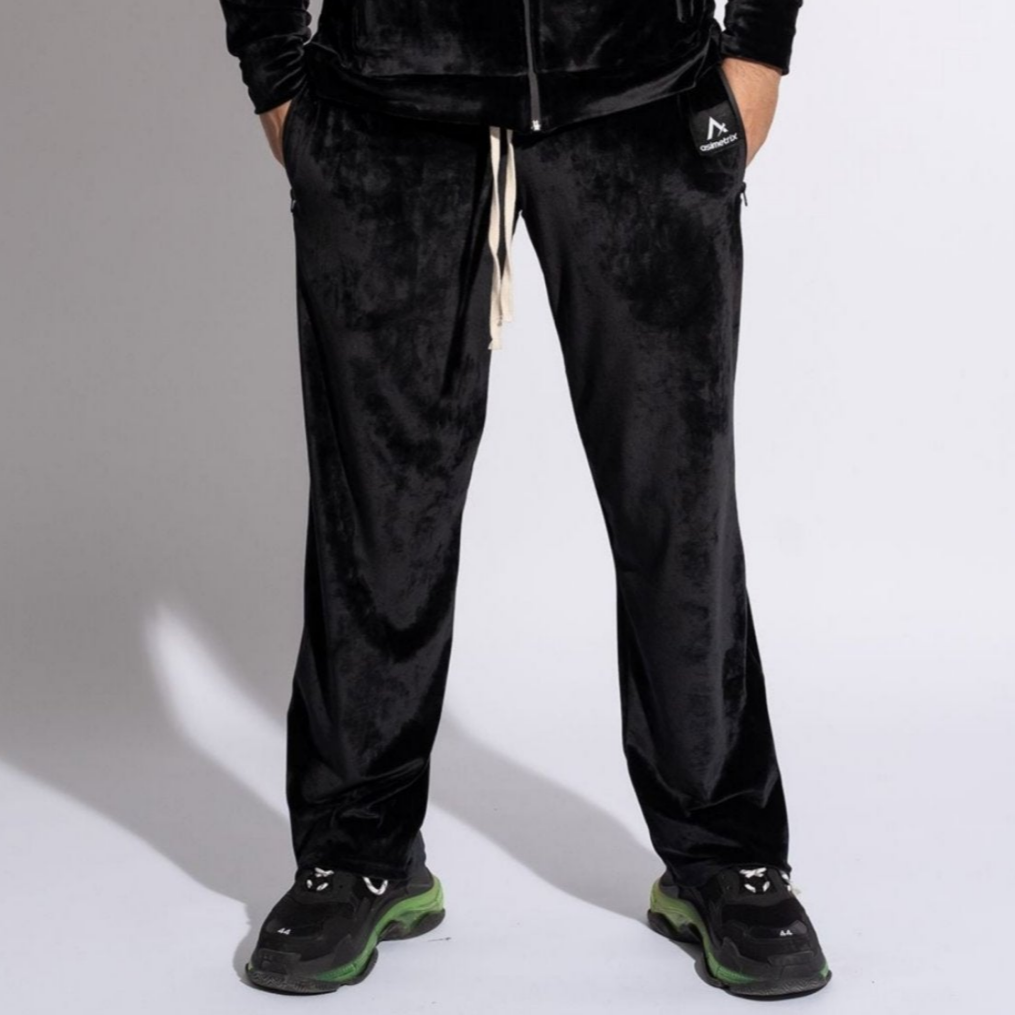Pantaloni bărbătești drepți din catifea neagră cu fermoare laterale, stil modern premium