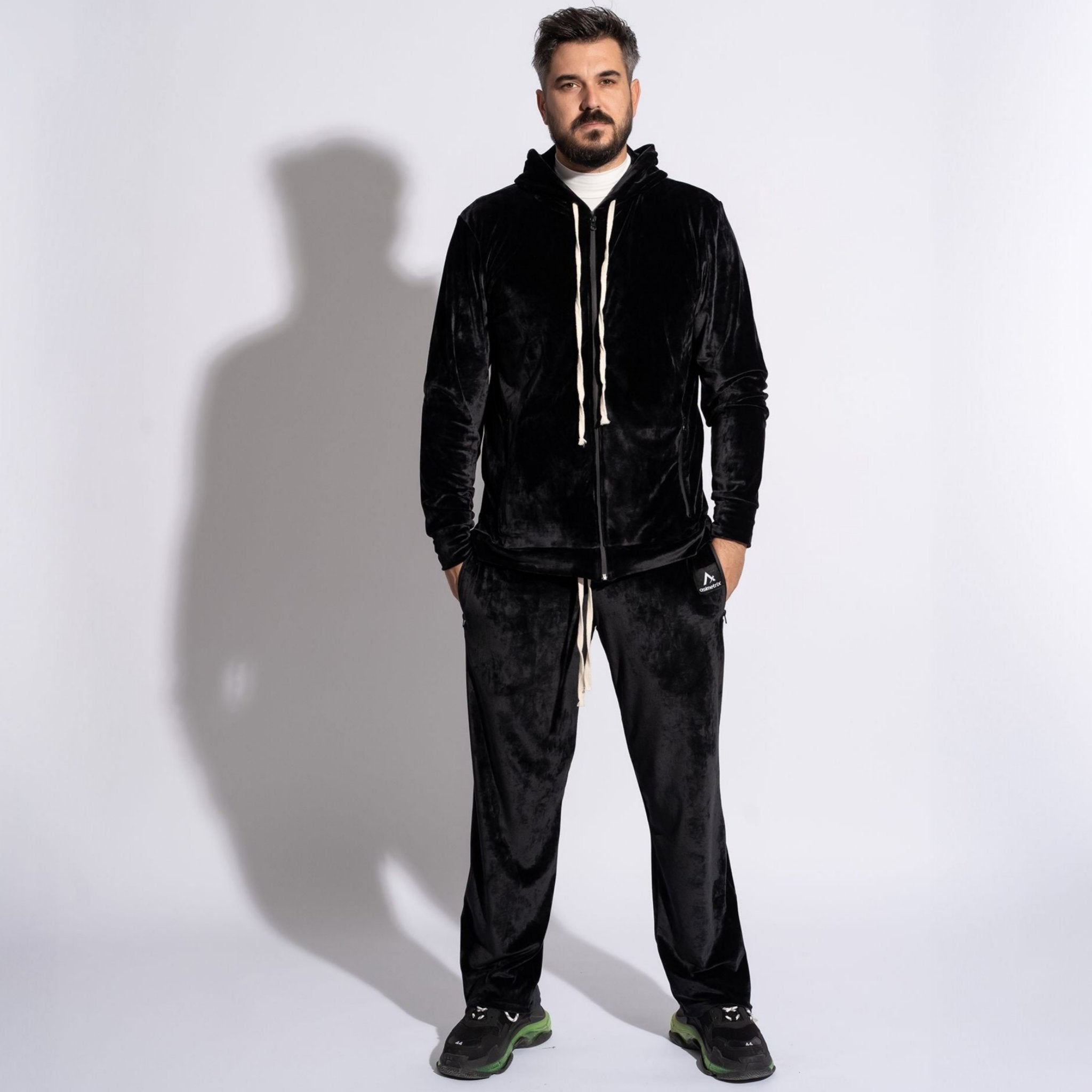 Pantaloni bărbătești drepți din catifea neagră cu fermoare laterale, stil modern premium