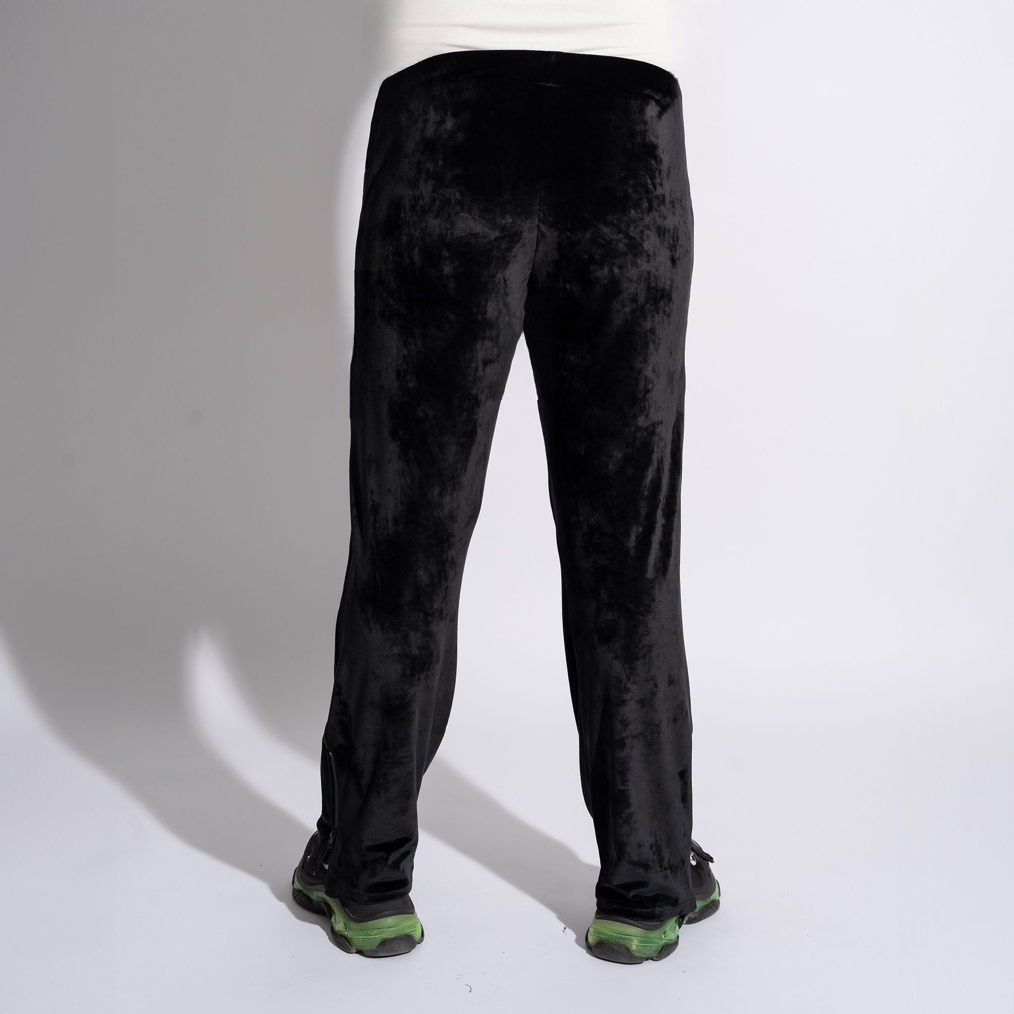 Pantaloni bărbătești drepți din catifea neagră cu fermoare laterale, stil modern premium