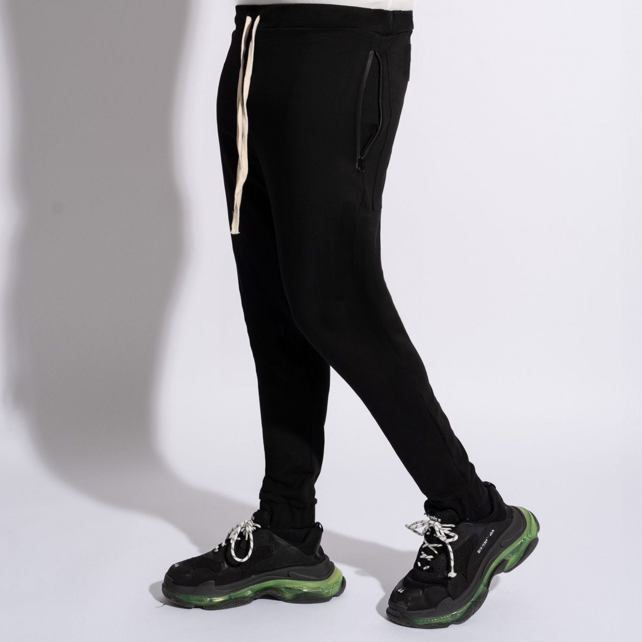 pantaloni trening barbatesti conici cu buzunare cu fermoare impermeabile