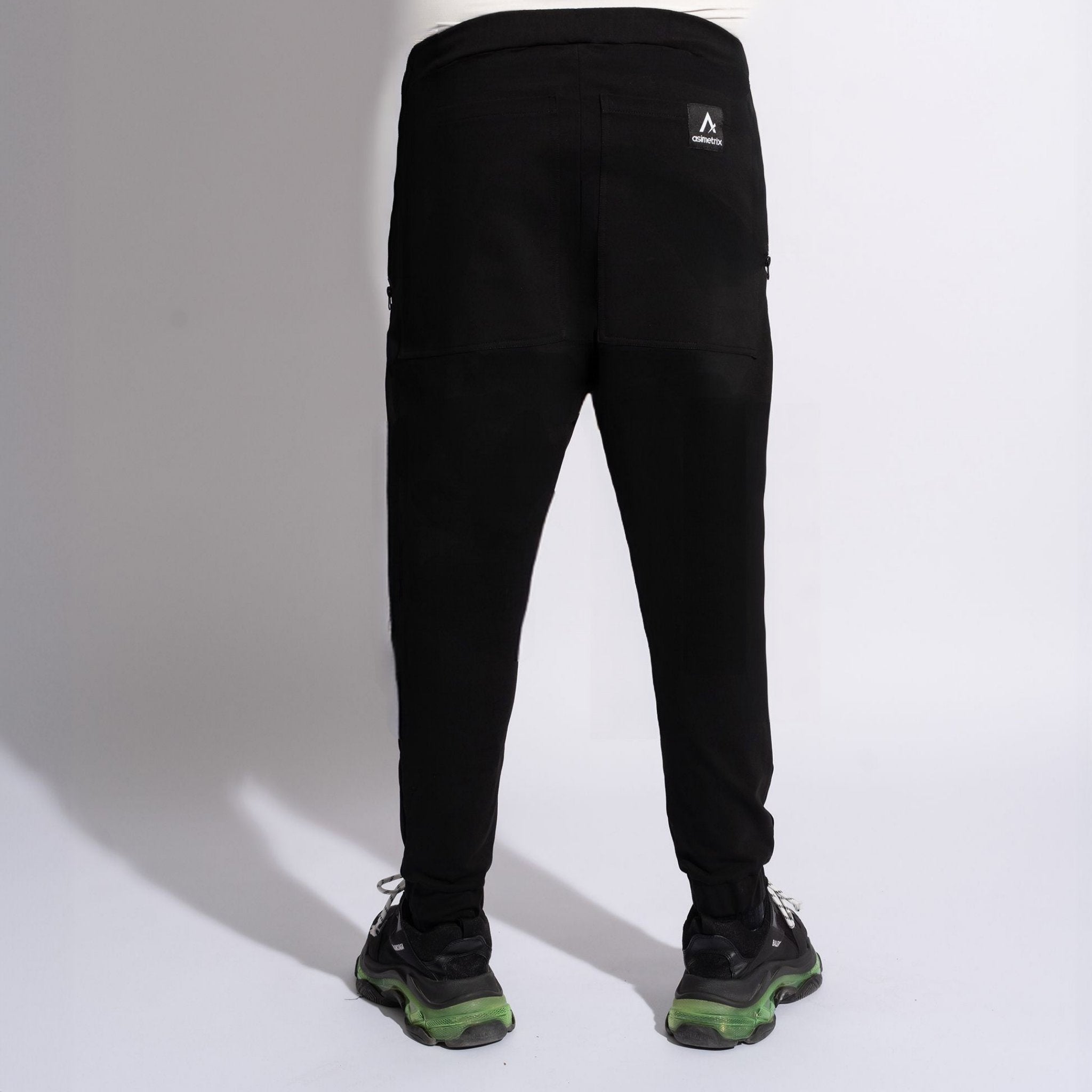 pantaloni trening barbatesti conici cu buzunare cu fermoare impermeabile