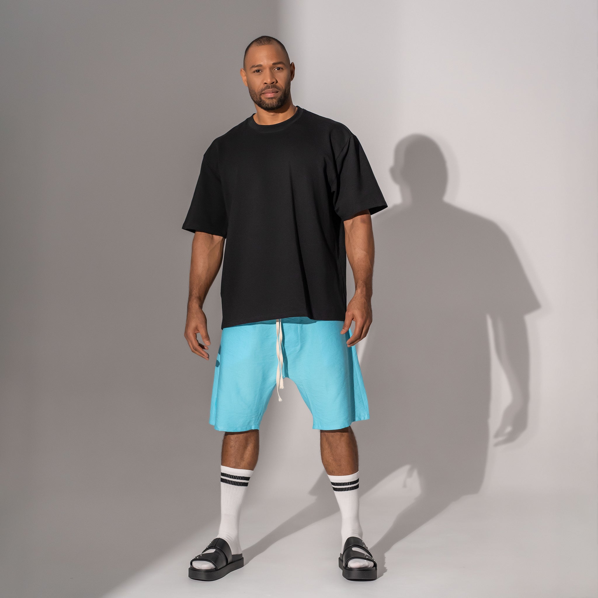 tricou oversized barbatesc din bumbac negru cu umar cazut