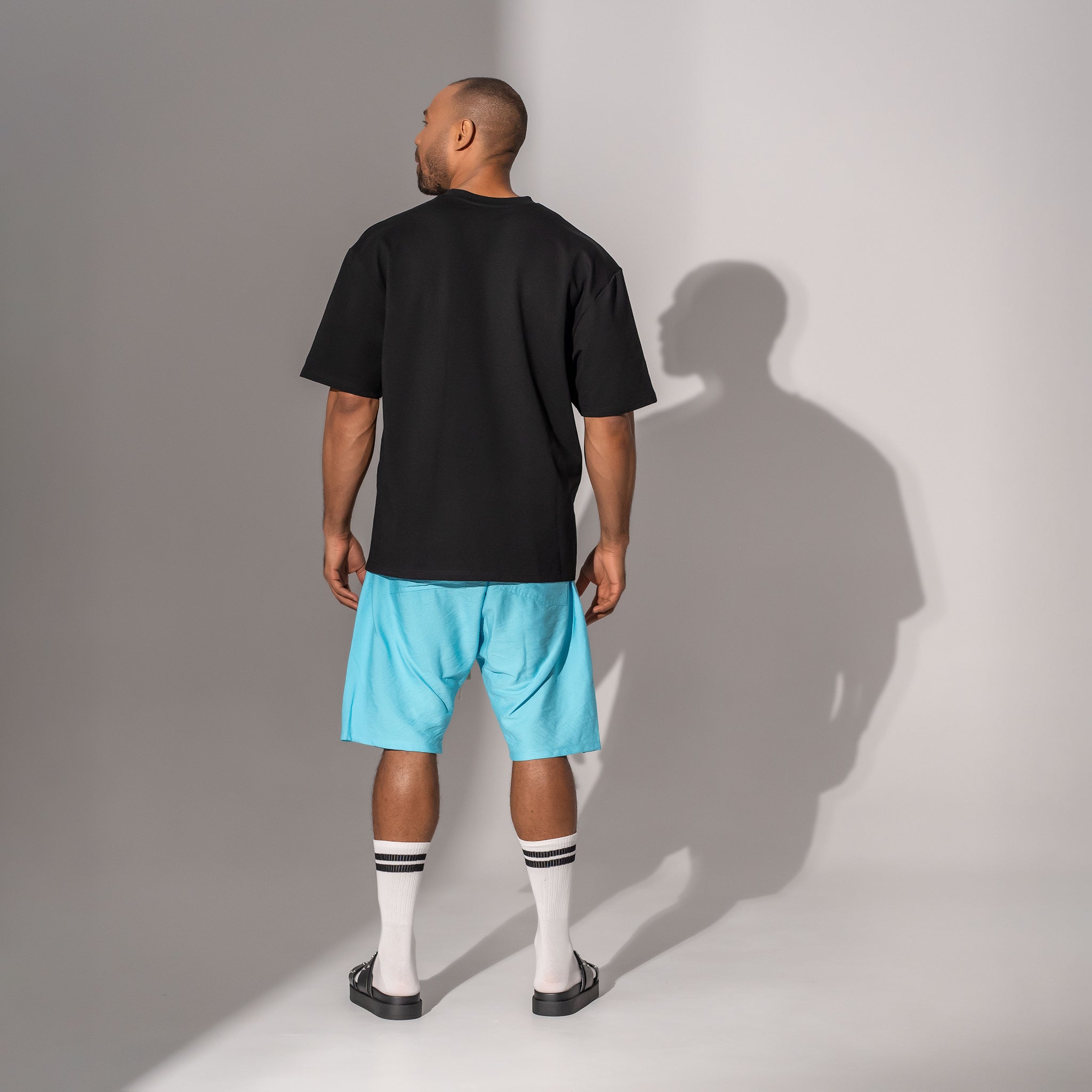 tricou oversized barbatesc din bumbac negru cu umar cazut