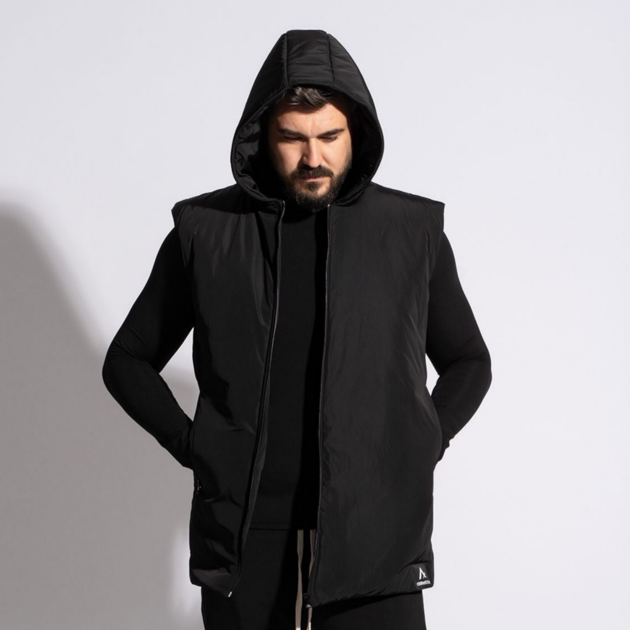 vesta barbateasca neagra cu fermoar pe diagonala