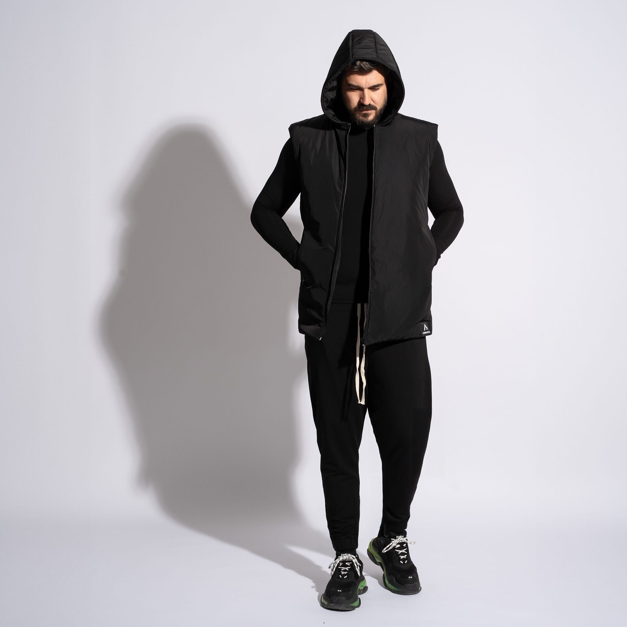 vesta barbateasca neagra cu fermoar pe diagonala