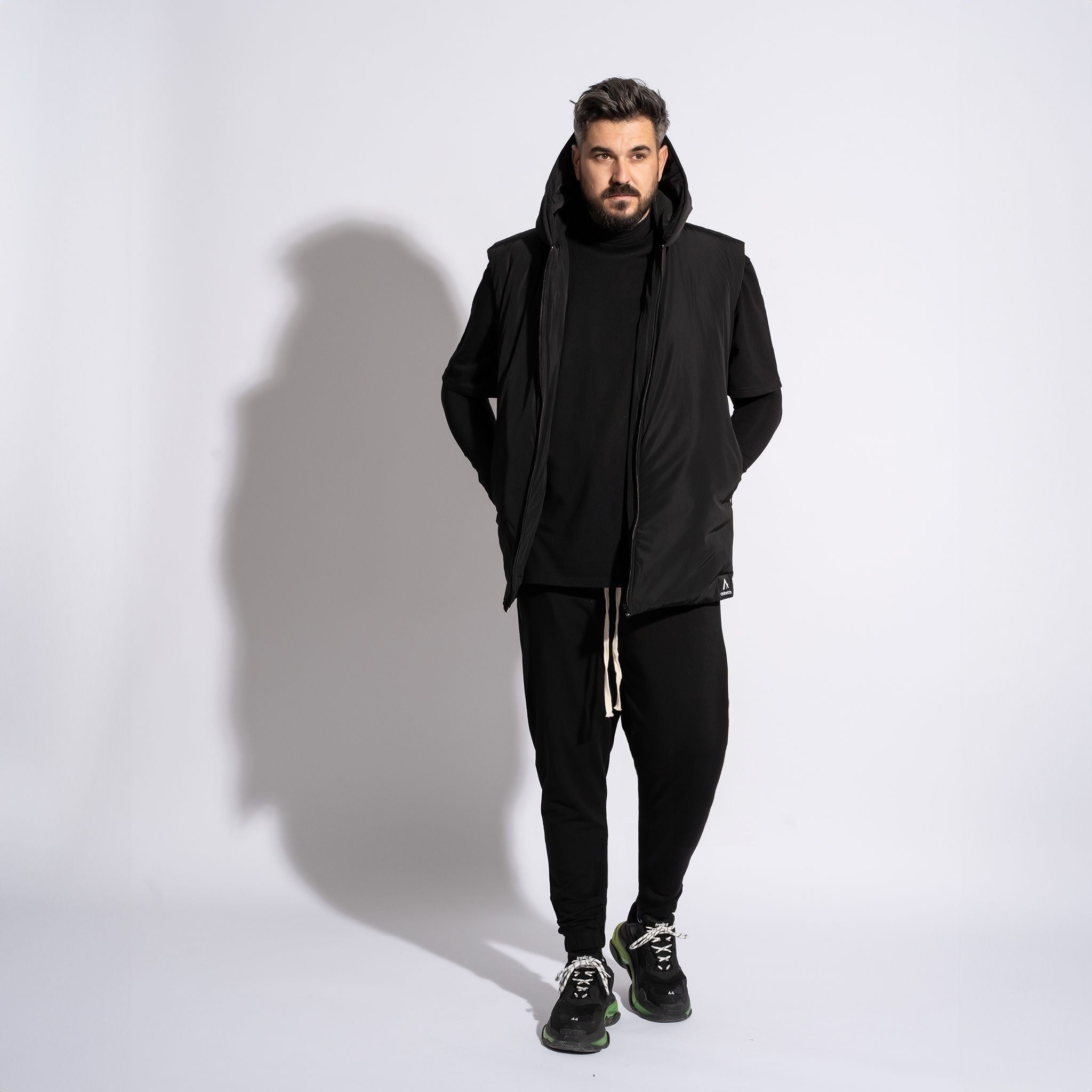 vesta barbateasca neagra cu fermoar pe diagonala