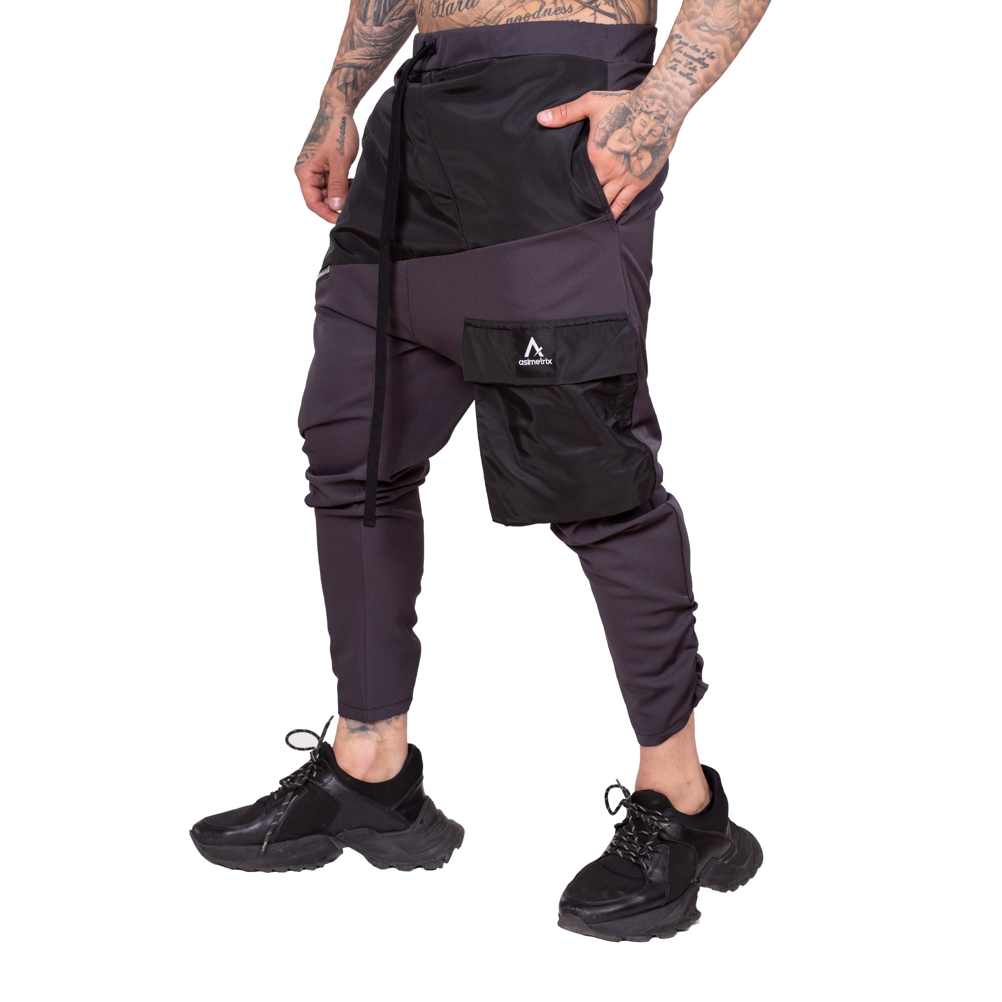 Pantaloni conici cu buzunare aplicate PG16