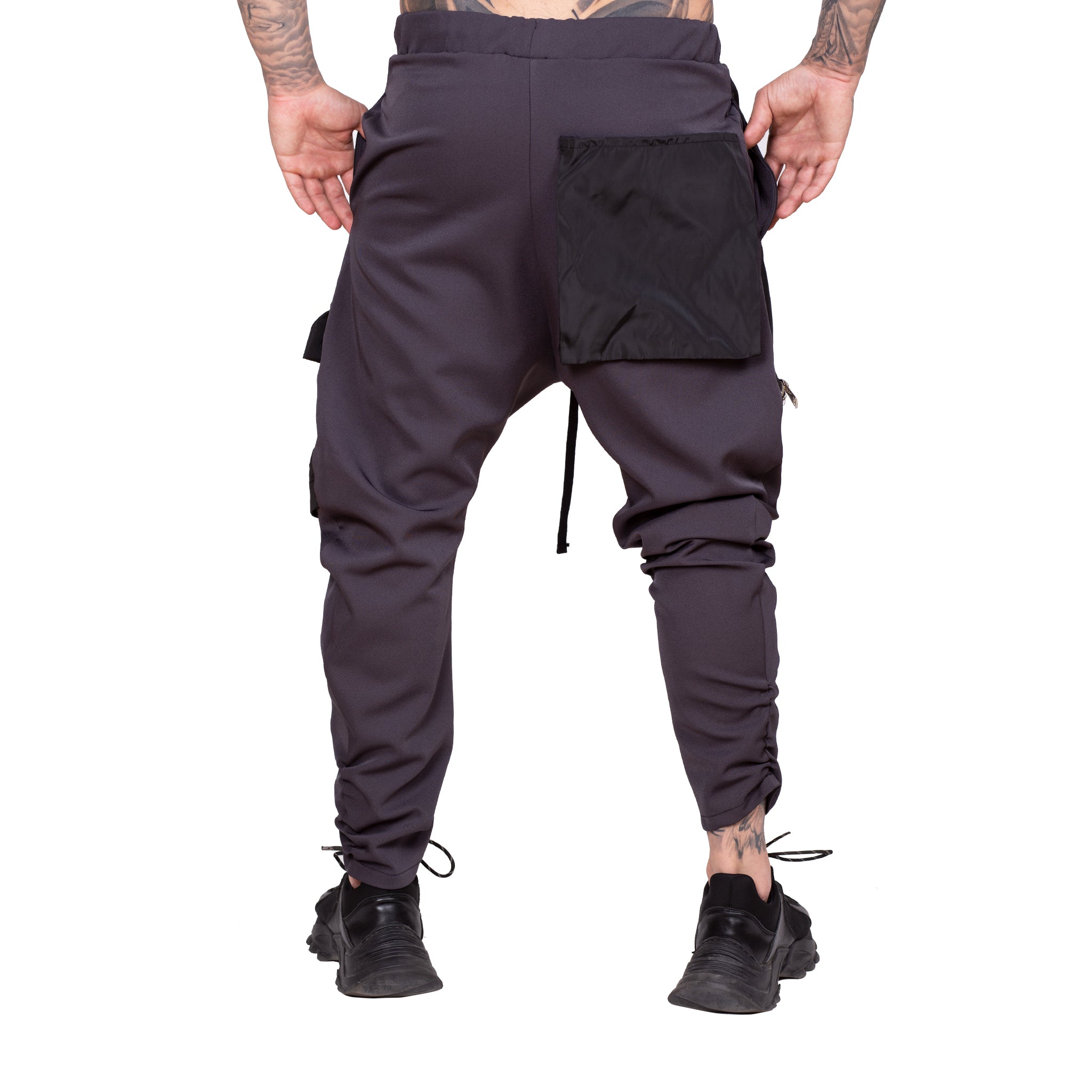 Pantaloni conici cu buzunare aplicate PG16