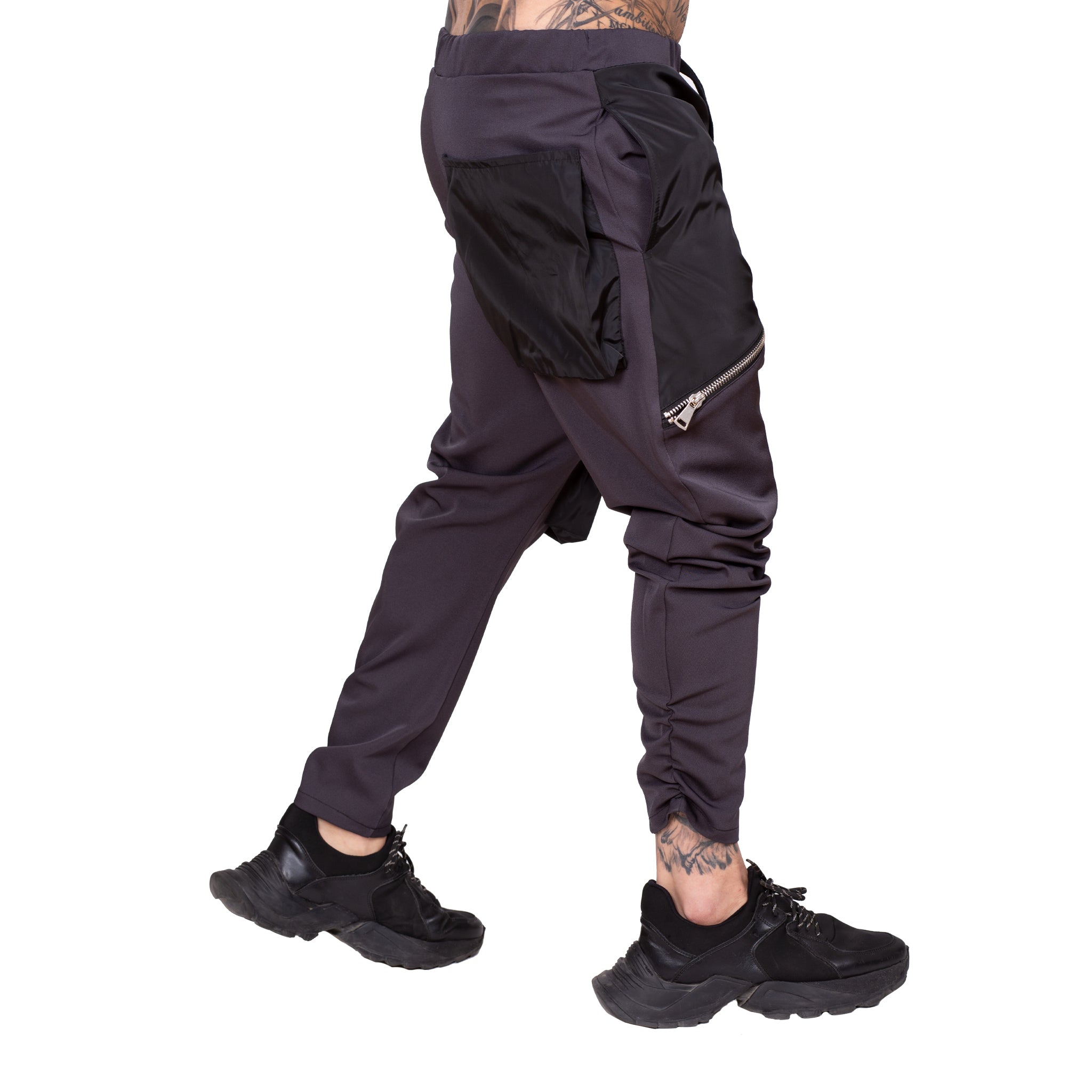 Pantaloni conici cu buzunare aplicate PG16