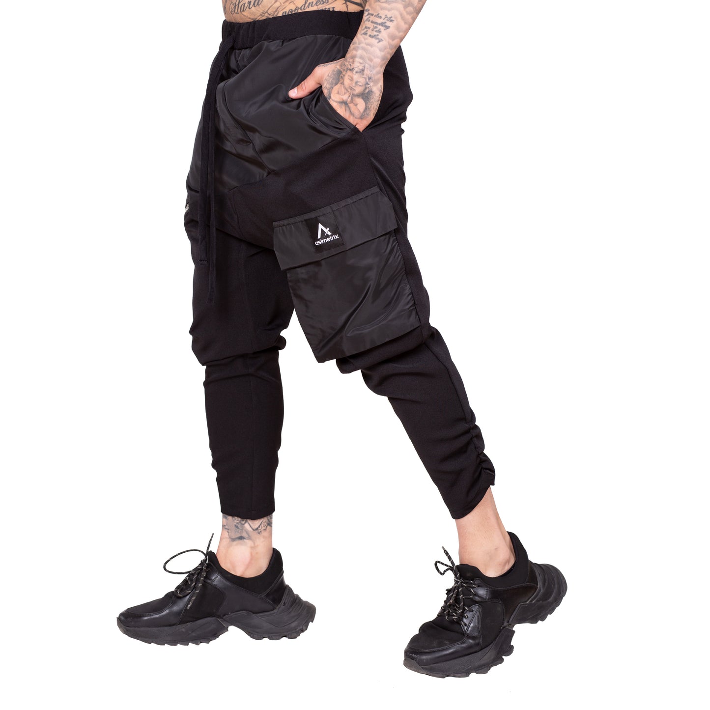 Pantaloni conici cu buzunare aplicate PN16