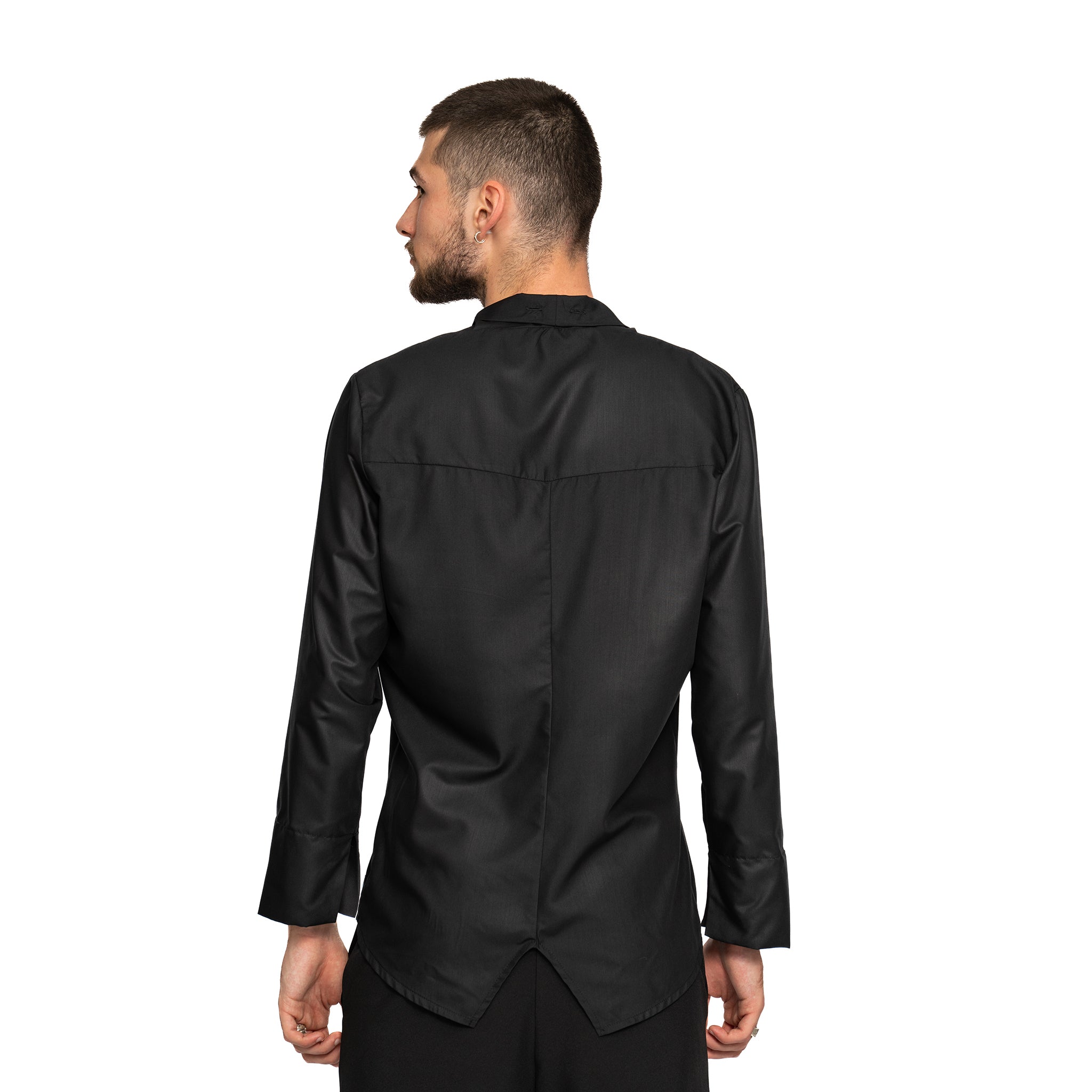 vagabond reflectss camasa neagra cu revere si manseta deschisa