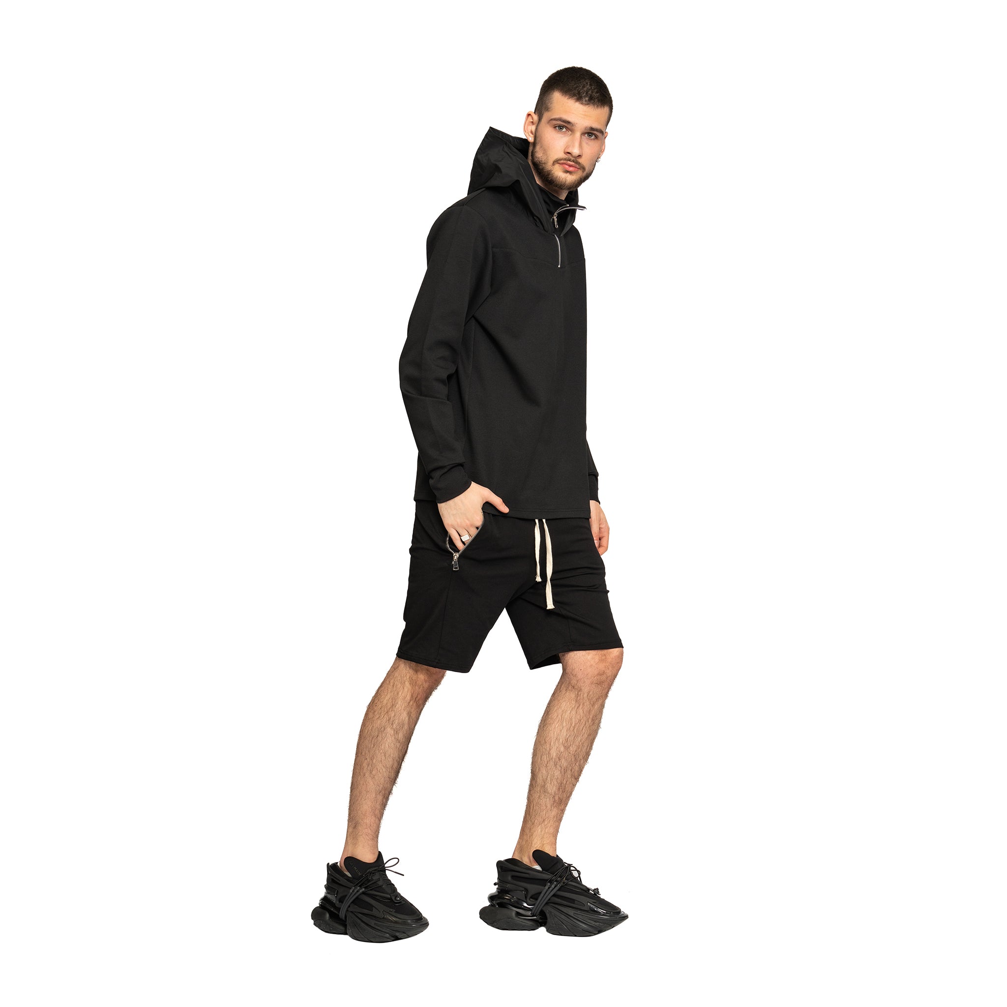 vagabond reflectss pantaloni scurti negriAsimetrix: Pantaloni negri scurti din trening cu buzunare cu fermoar metalic