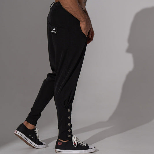 Vagabond Reflectss UFIT Asimetrix: Pantaloni casual negri cu nasturi metalici pe gamba