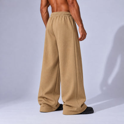 Pantaloni bărbați oversized bej cu dungi fine, croială dreaptă