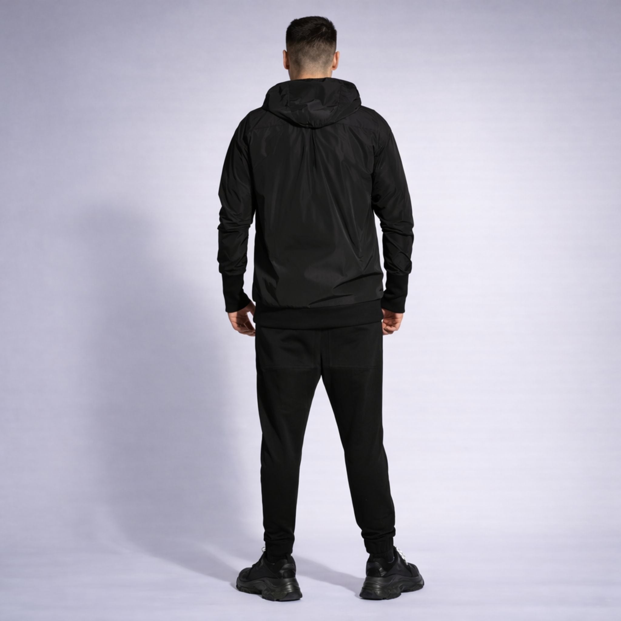 Hanorac bărbătesc negru impermeabil – Protecție și stil premium
