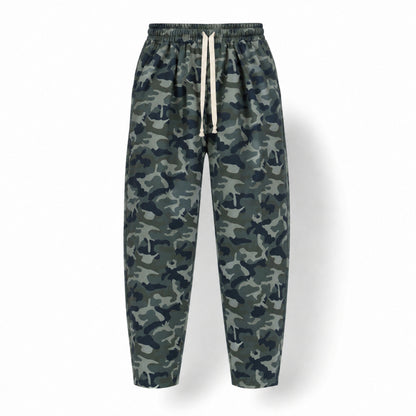 Pantaloni trening bărbați conici tip balon – design oversized, print camuflaj