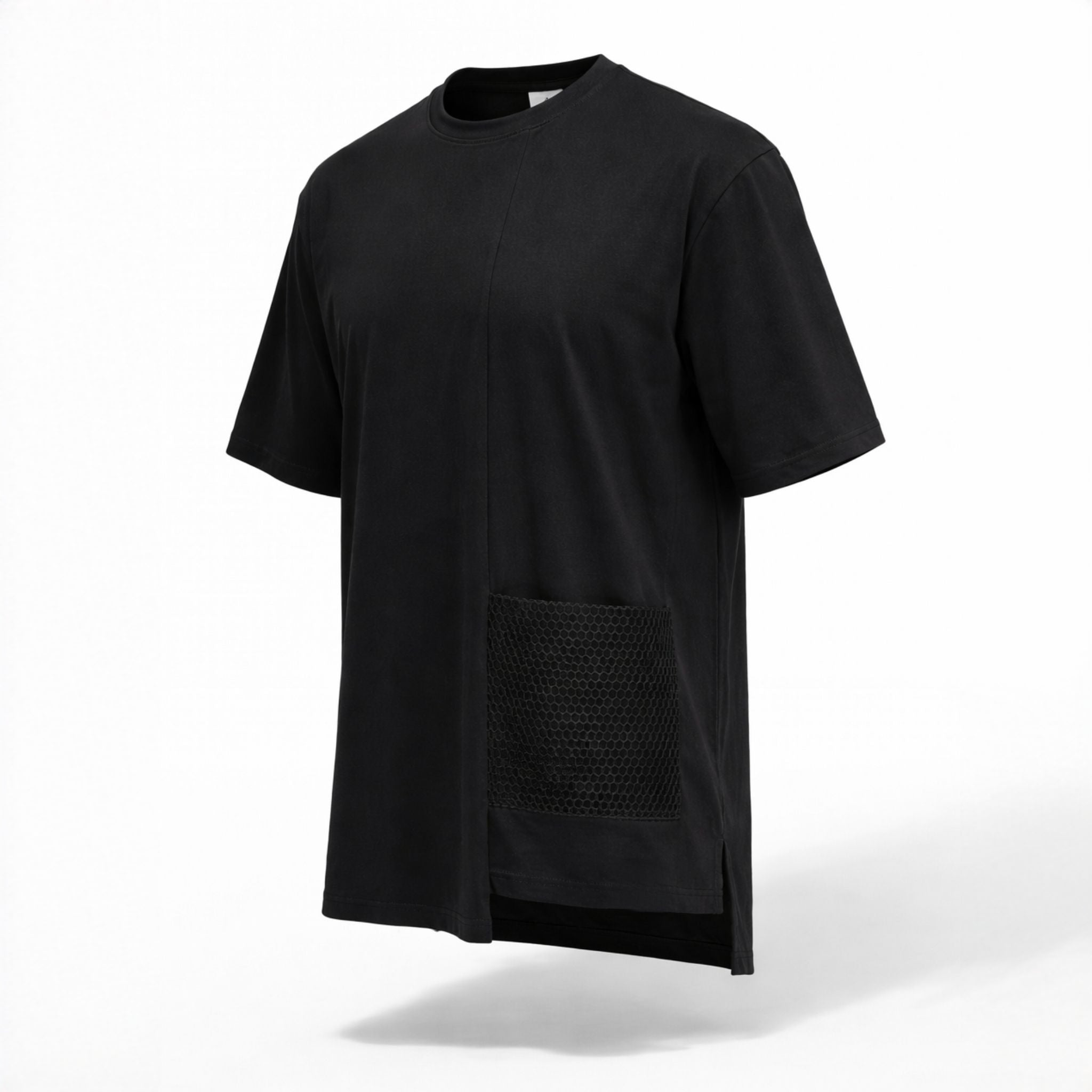 Tricou negru supradimensionat, asimetric cu buzunar din plasa