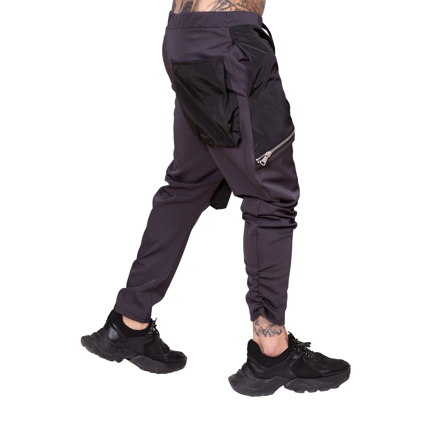 Pantaloni conici cu buzunare aplicate PG16