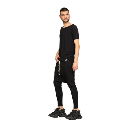 Tricou negru asimetric long line cu decolteu vagabond reflectss asimetrix