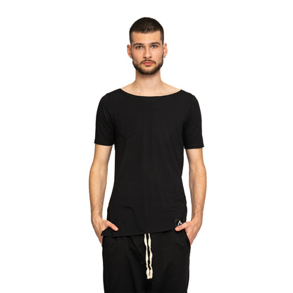 Tricou negru asimetric long line cu decolteu vagabond reflectss asimetrix