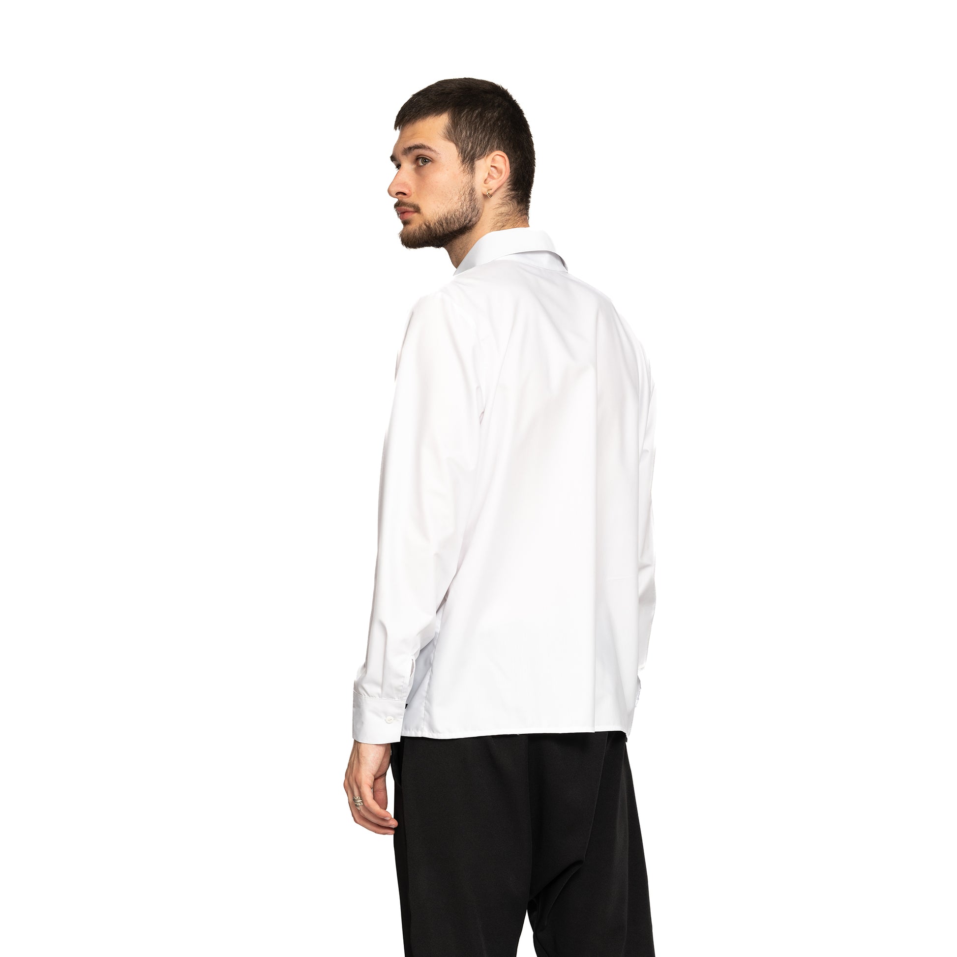 vagabond reflectss asimetrix camasa barbati barbateasca alba cu fata suprapusa