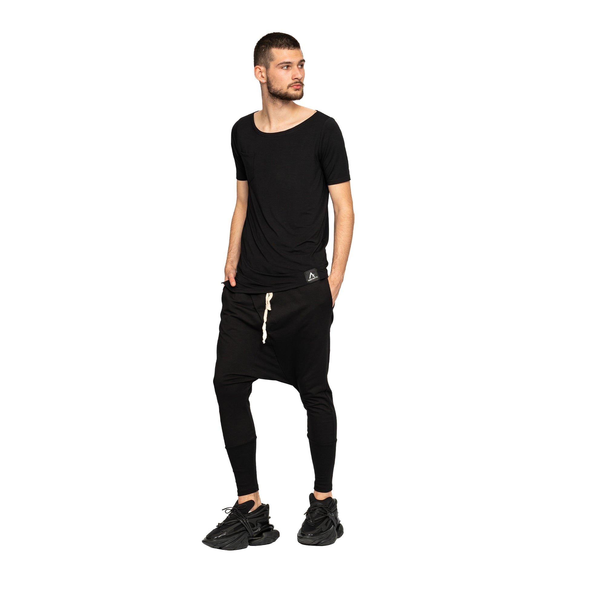 Tricou negru asimetric long line cu decolteu vagabond reflectss asimetrix