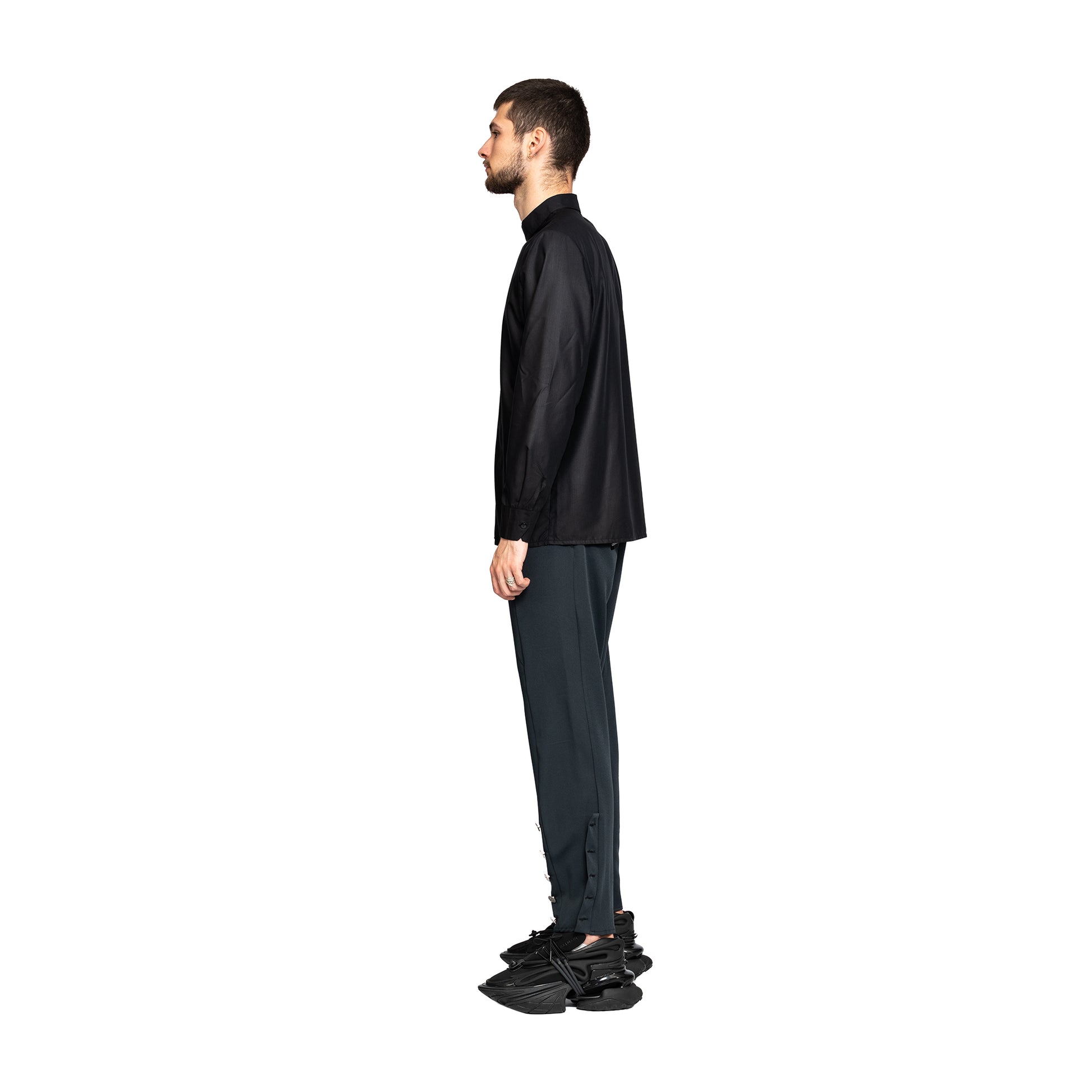 vagabond reflectss asimetrix camasa barbati barbateasca neagra cu guler tunica si fenta pe o parte