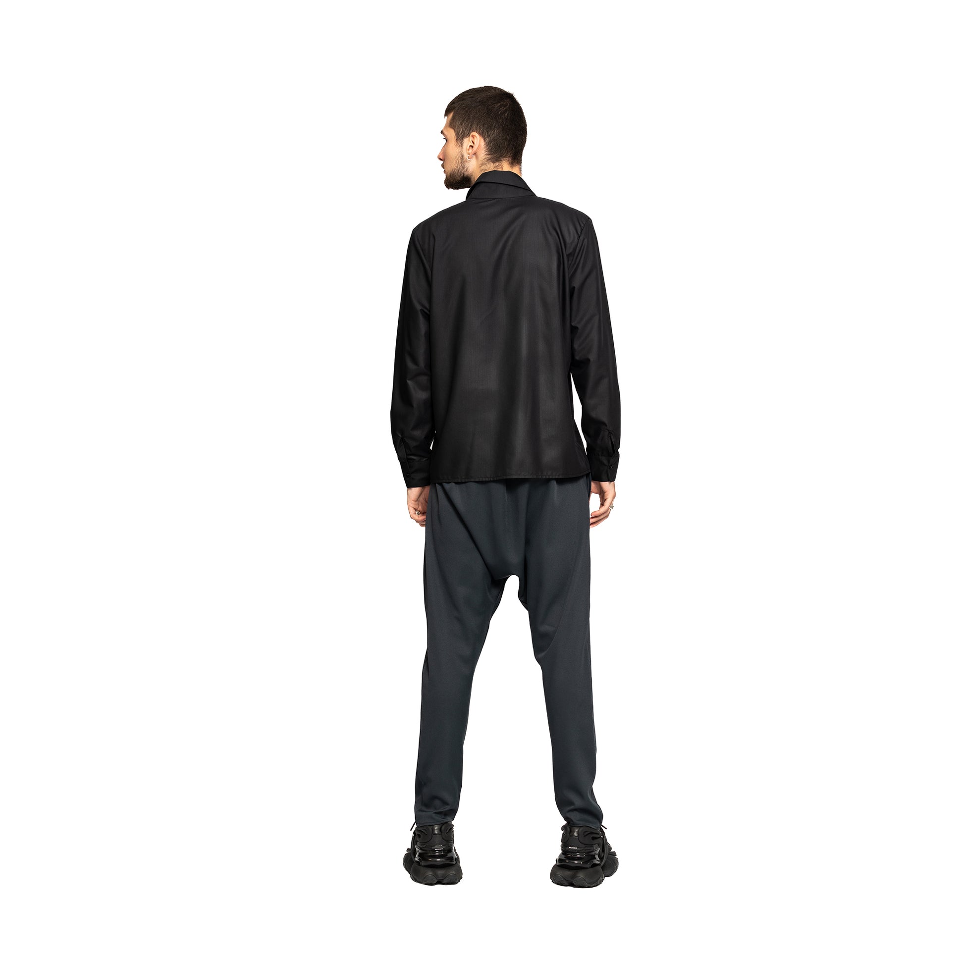 vagabond reflectss asimetrix camasa barbati barbateasca neagra cu fata suprapusa